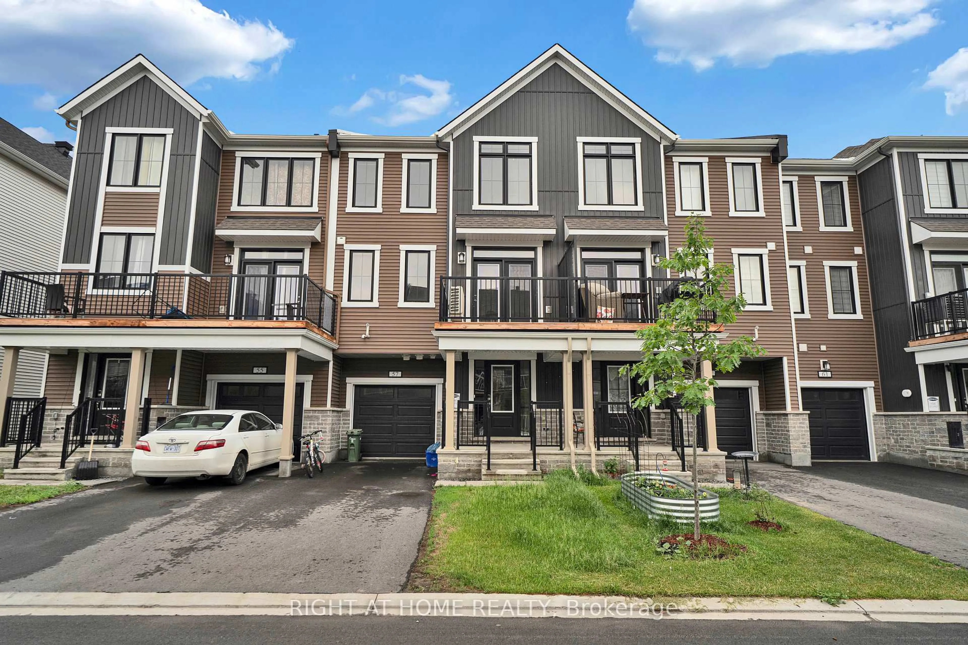 Unknown for 57 PLACETTE STITCH Mews, Richmond Ontario K0A 2Z0