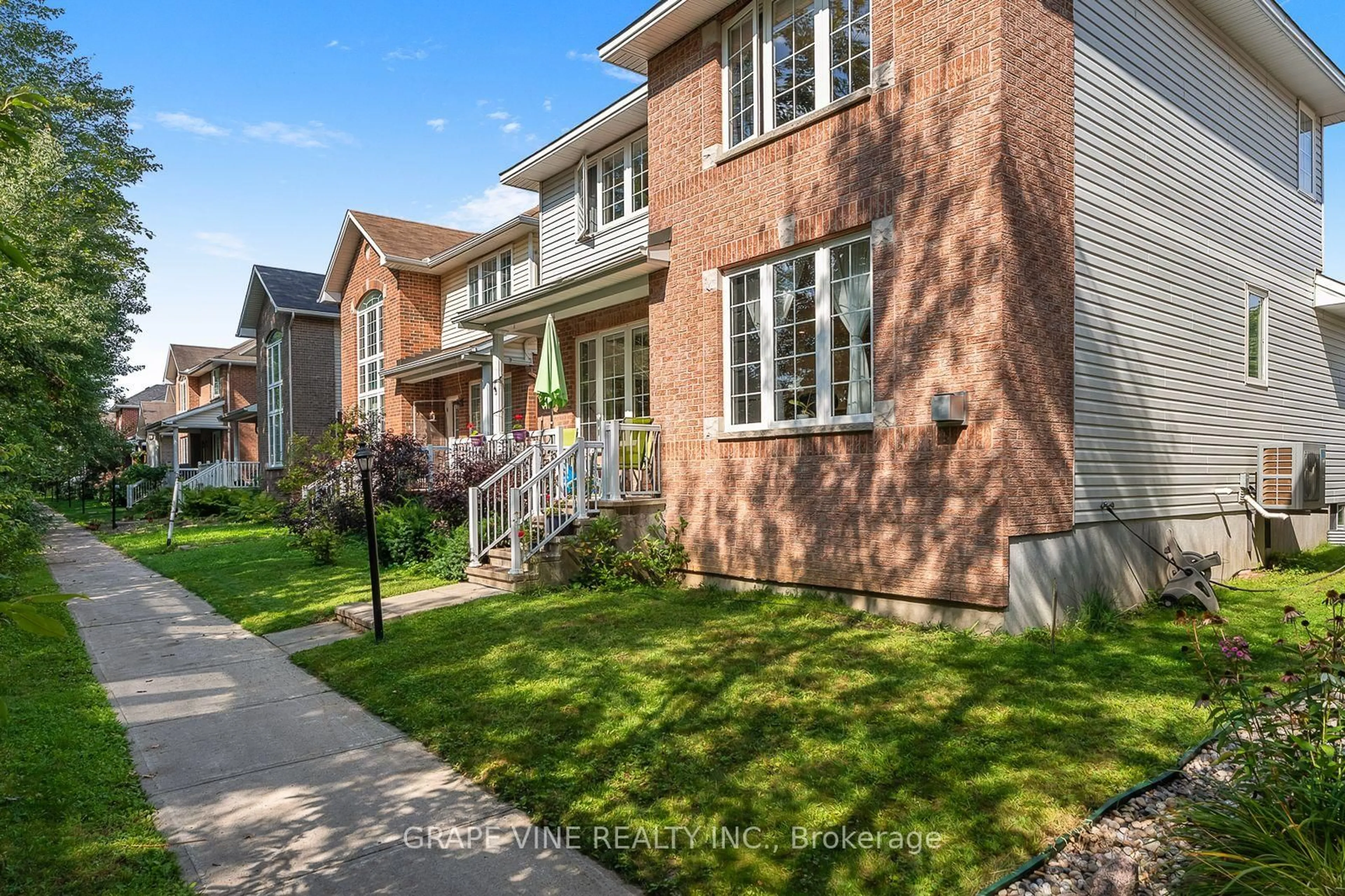 Home with brick exterior material, street for 319 Parkin Circ, Ottawa Ontario K1T 4G6