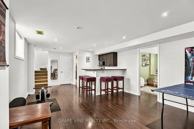 319 Parkin Circ, Ottawa 5