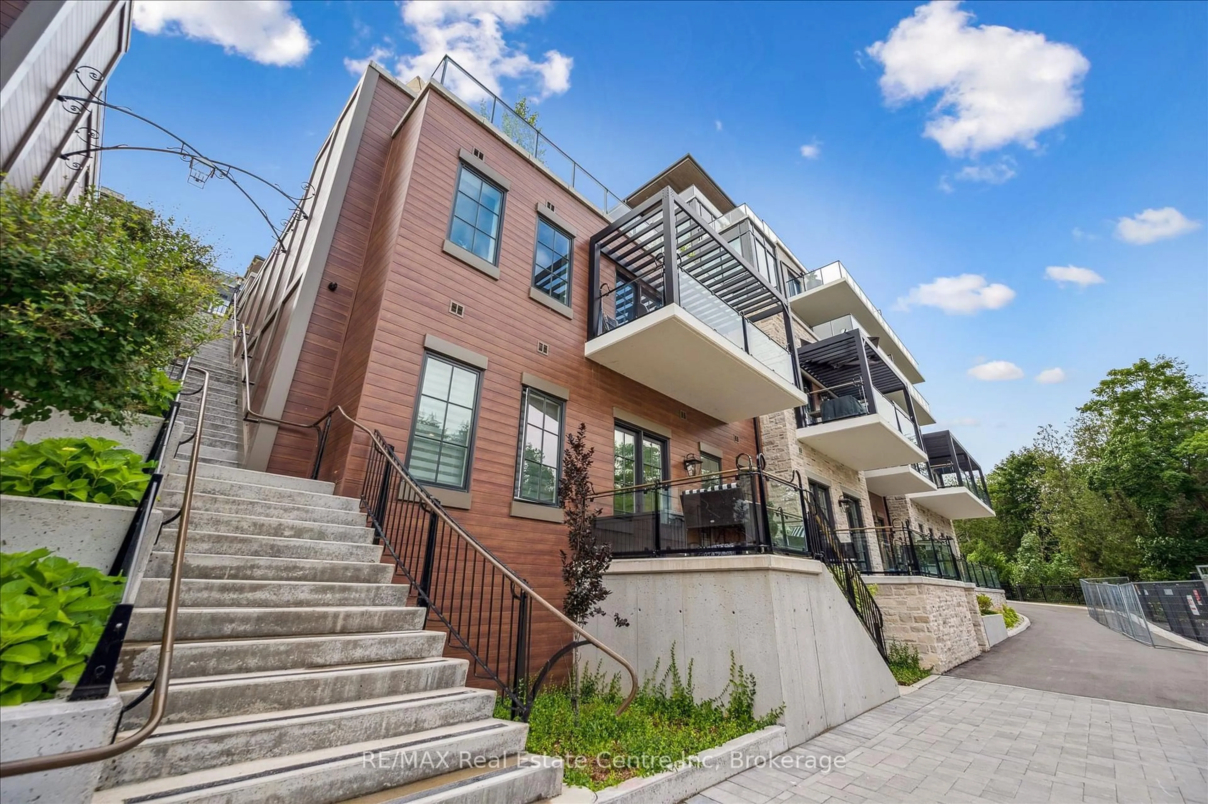 Home with brick exterior material, unknown for 6523 Wellington Road 7 #29, Centre Wellington Ontario N0B 1S0
