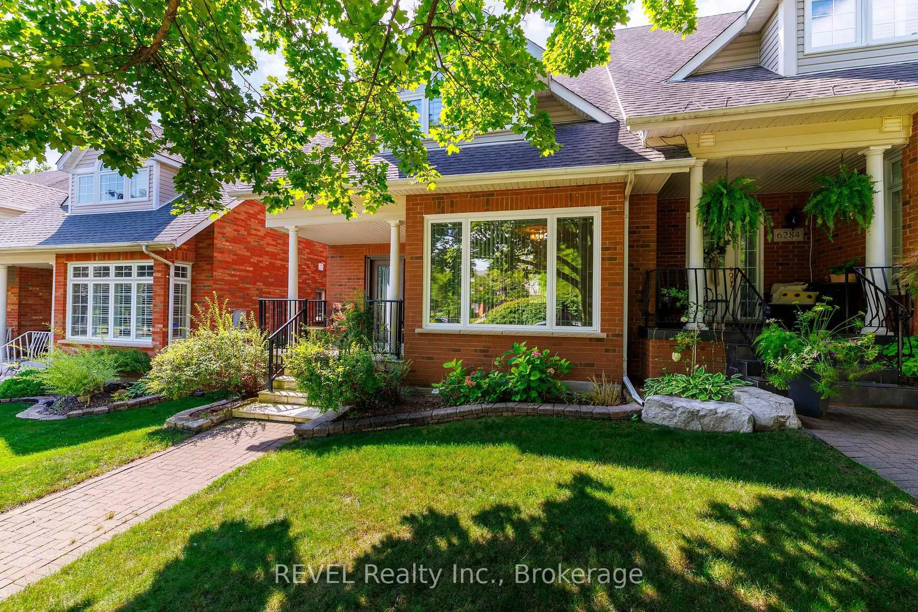 Home with brick exterior material, street for 6280 Stonefield Park, Niagara Falls Ontario L2J 4K1