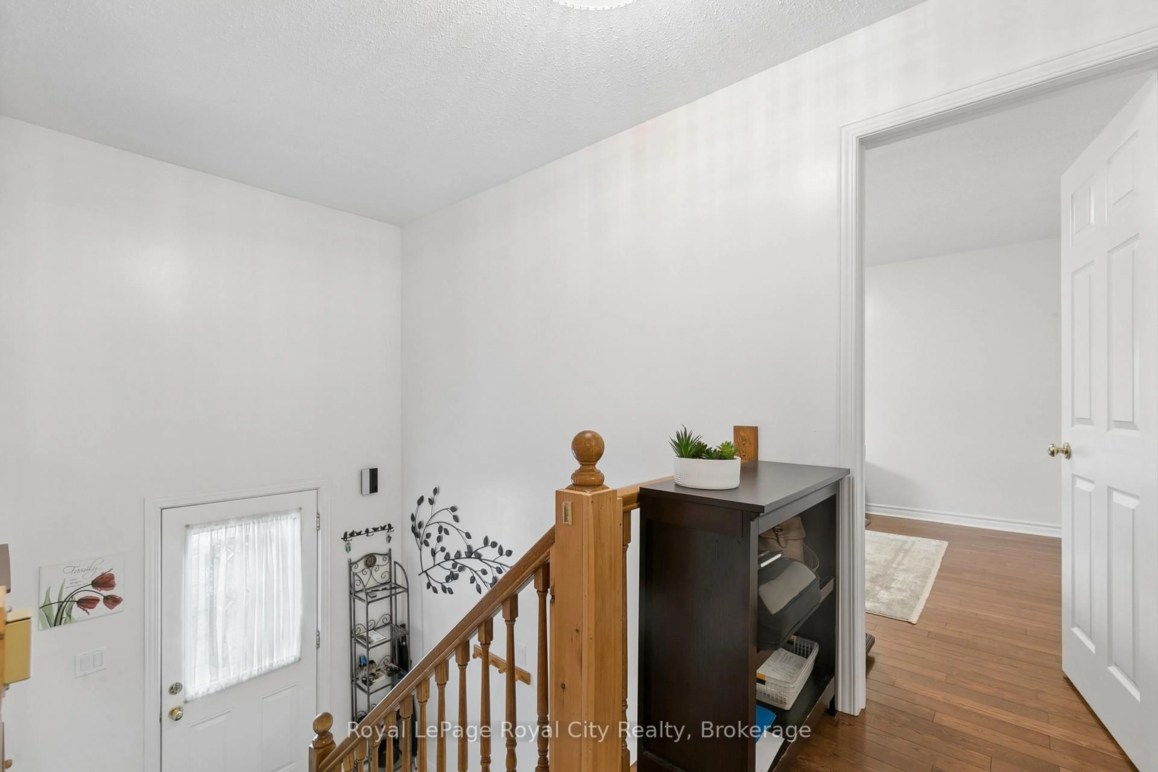 Unknown for 406 Ironwood Rd, Guelph Ontario N1G 3N8