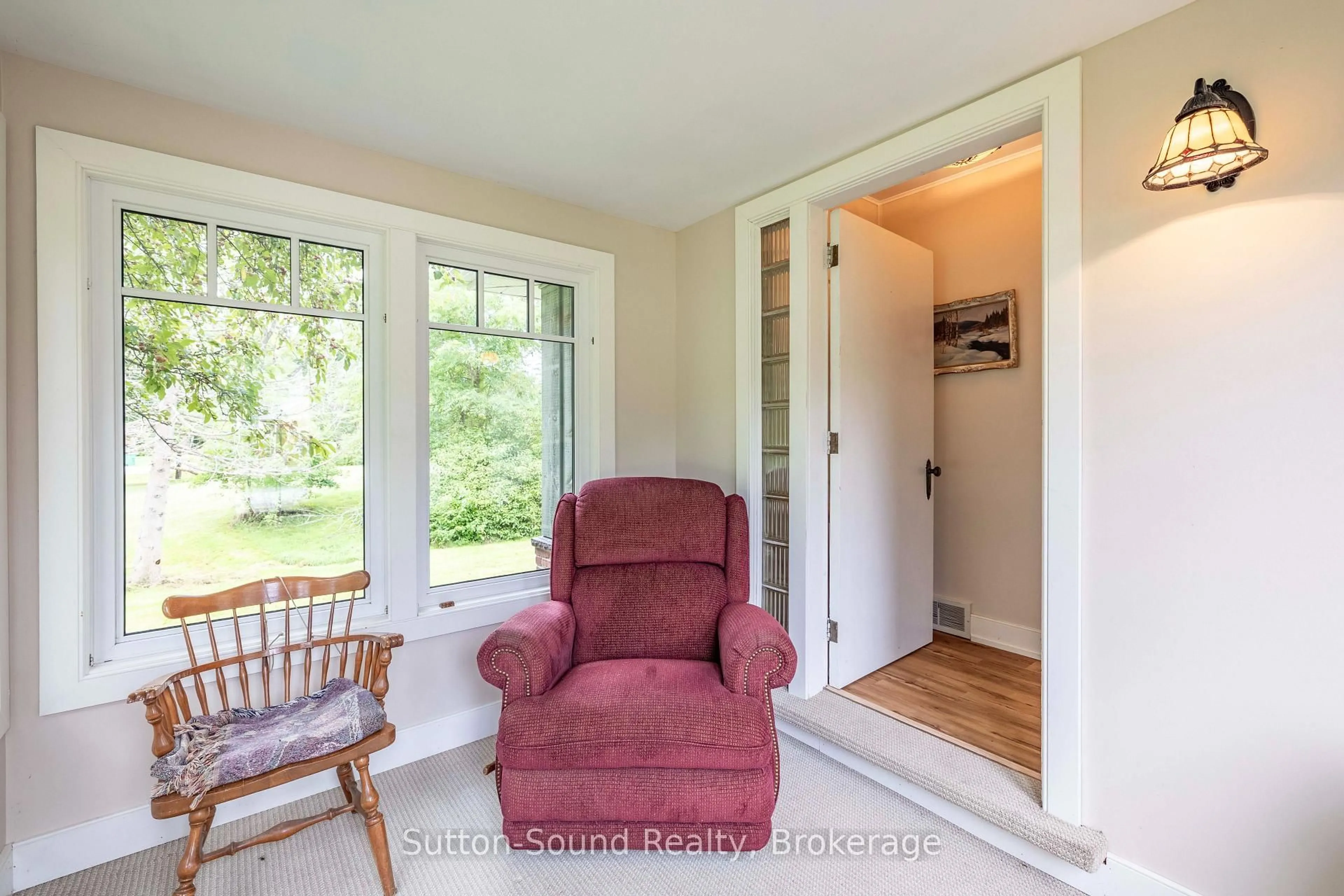 Unknown for 827 13th St, Georgian Bluffs Ontario N4K 6V5