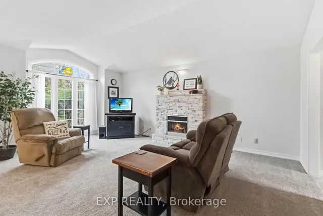 144 Stephen Moore Dr, Middlesex Centre 5