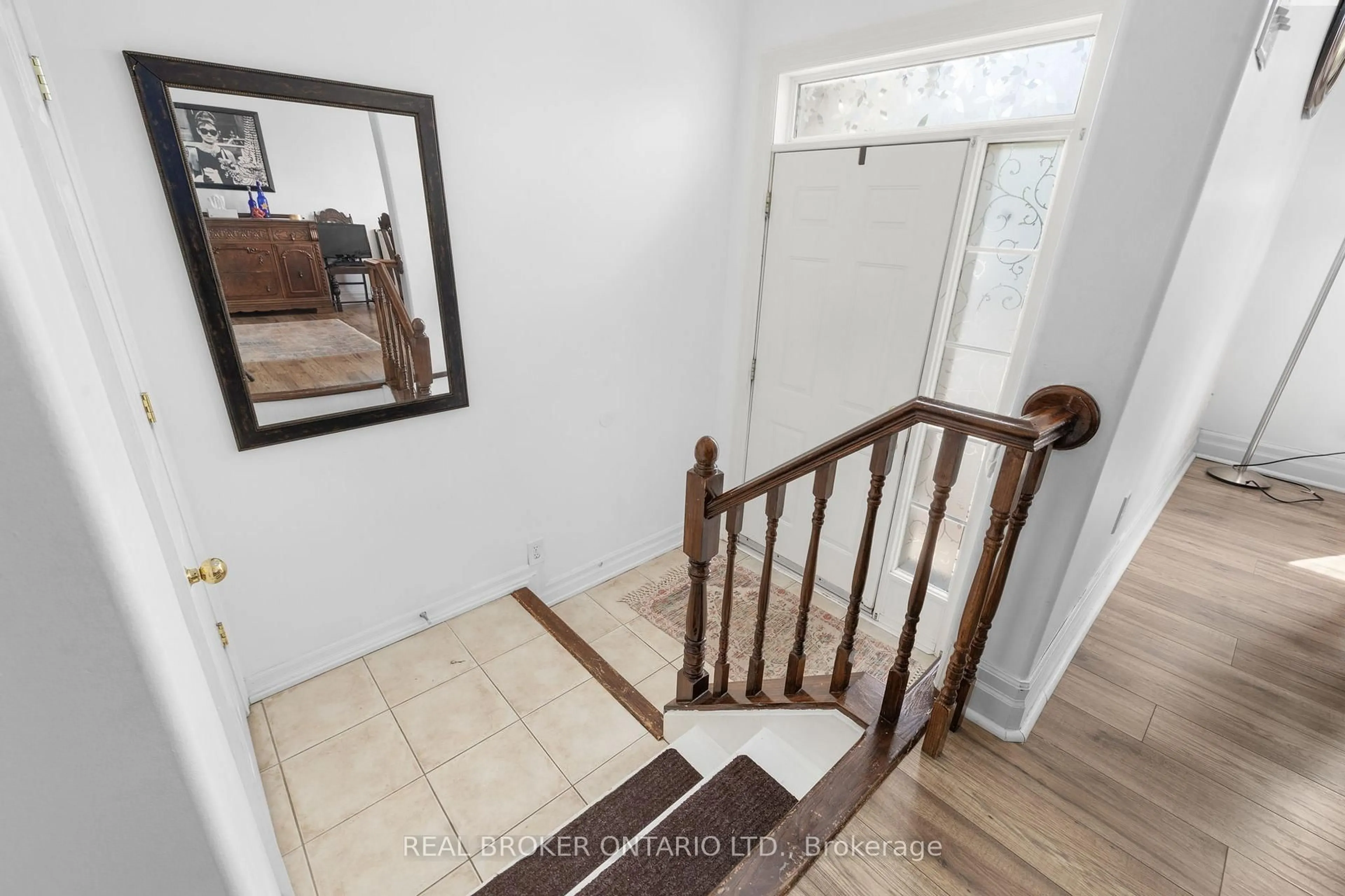 Unknown for 296 Maude St, Almonte Ontario K0A 1A0