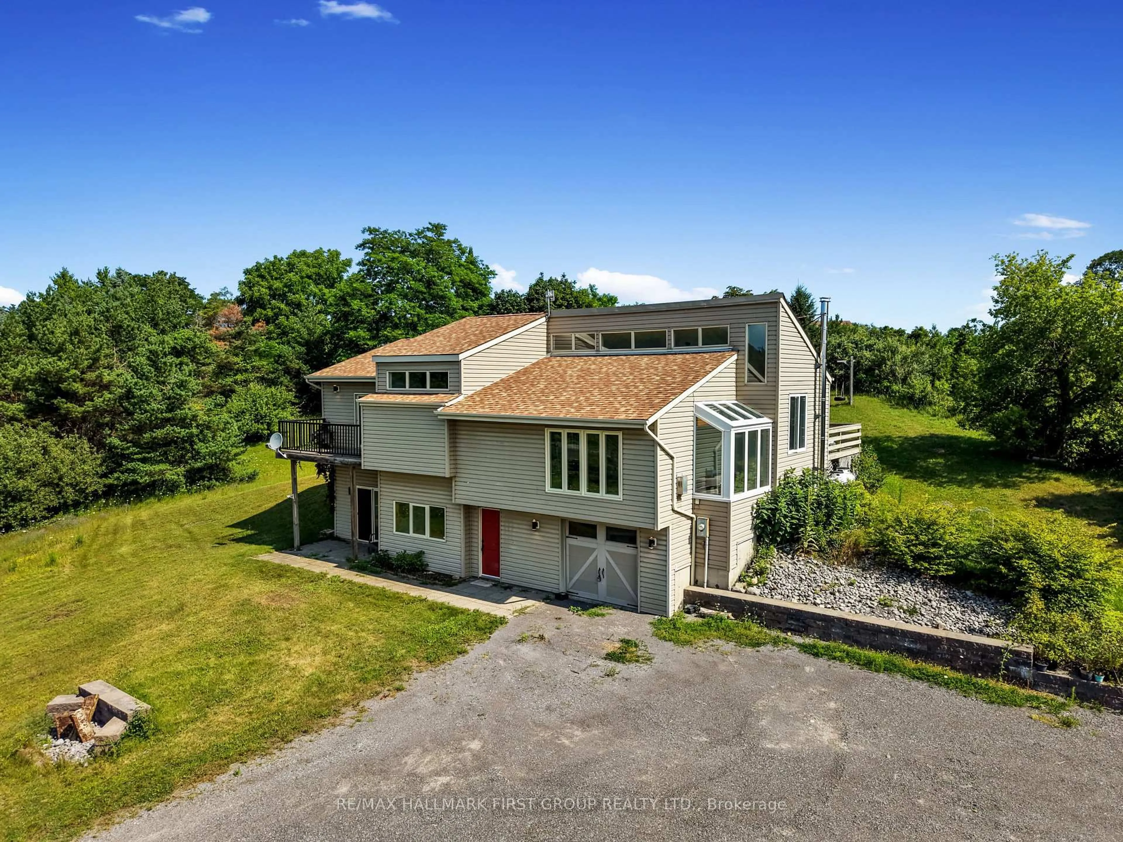 A pic from outside/outdoor area/front of a property/back of a property/a pic from drone, building for 110 Davis Rd, Alnwick/Haldimand Ontario K0K 2X0