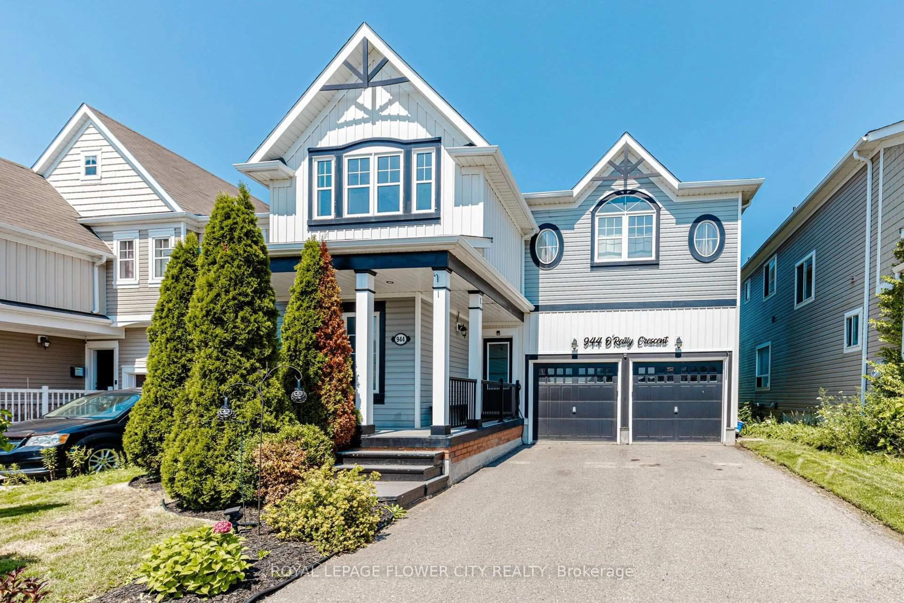 Home with vinyl exterior material, street for 944 O'reilly Cres, Shelburne Ontario L9V 2S4