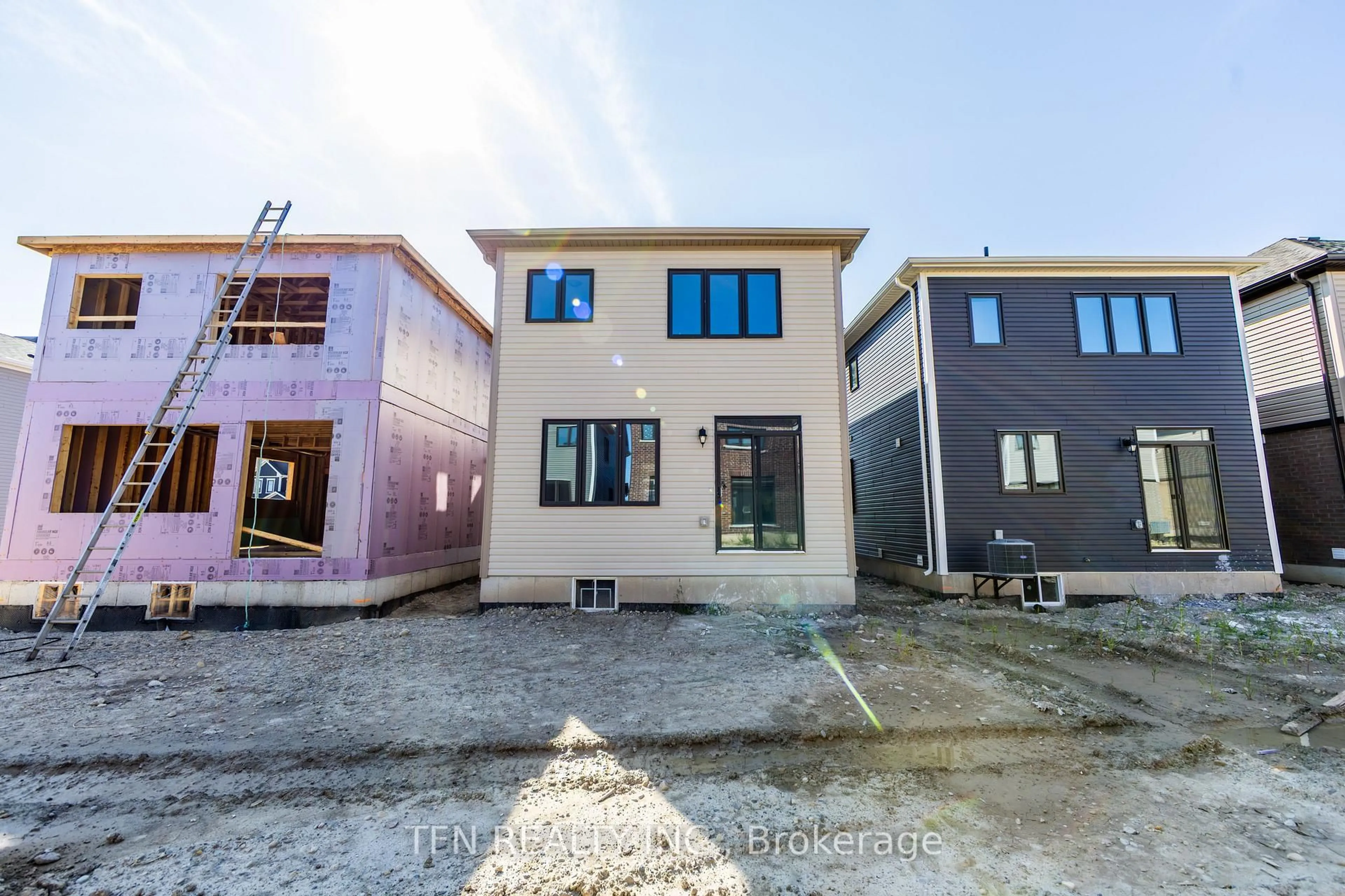 Unknown for 385 Starlight Ave, Woolwich Ontario N0B 1M0