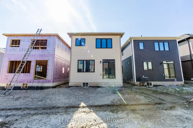 385 Starlight Ave, Woolwich 5