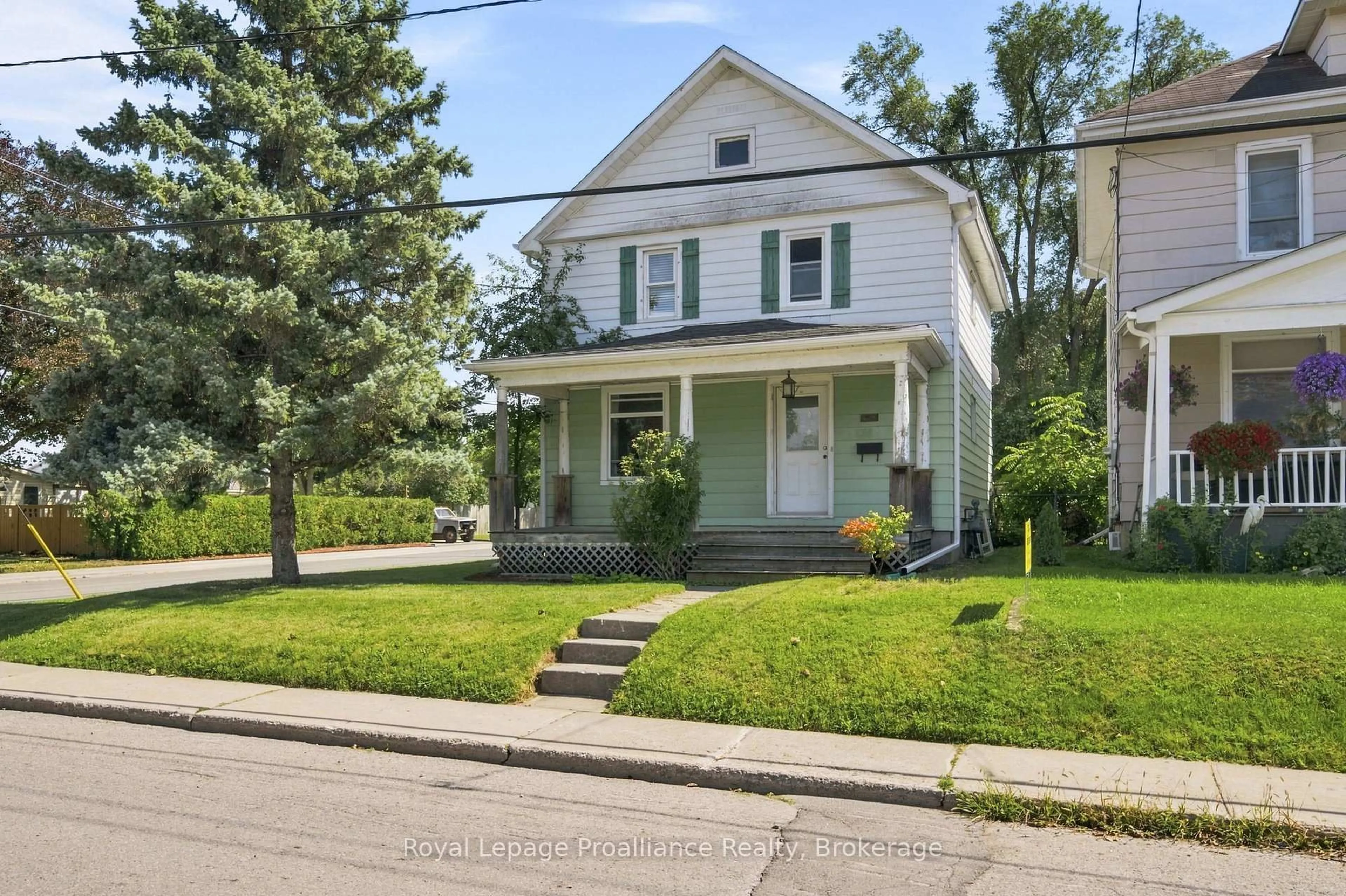 Home with vinyl exterior material, street for 135 Mcgill St, Quinte West Ontario K8V 3K3