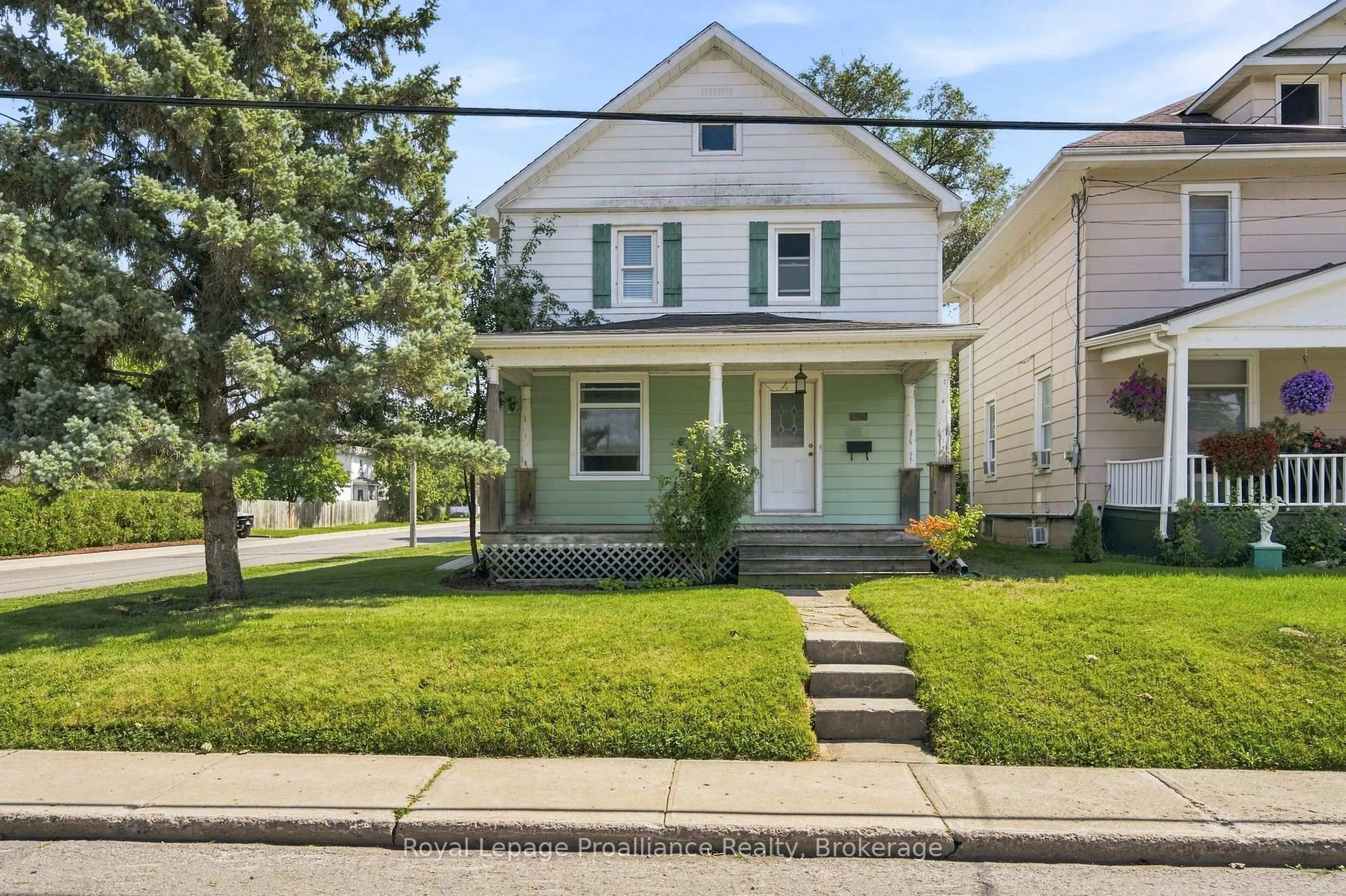Home with vinyl exterior material, street for 135 Mcgill St, Quinte West Ontario K8V 3K3