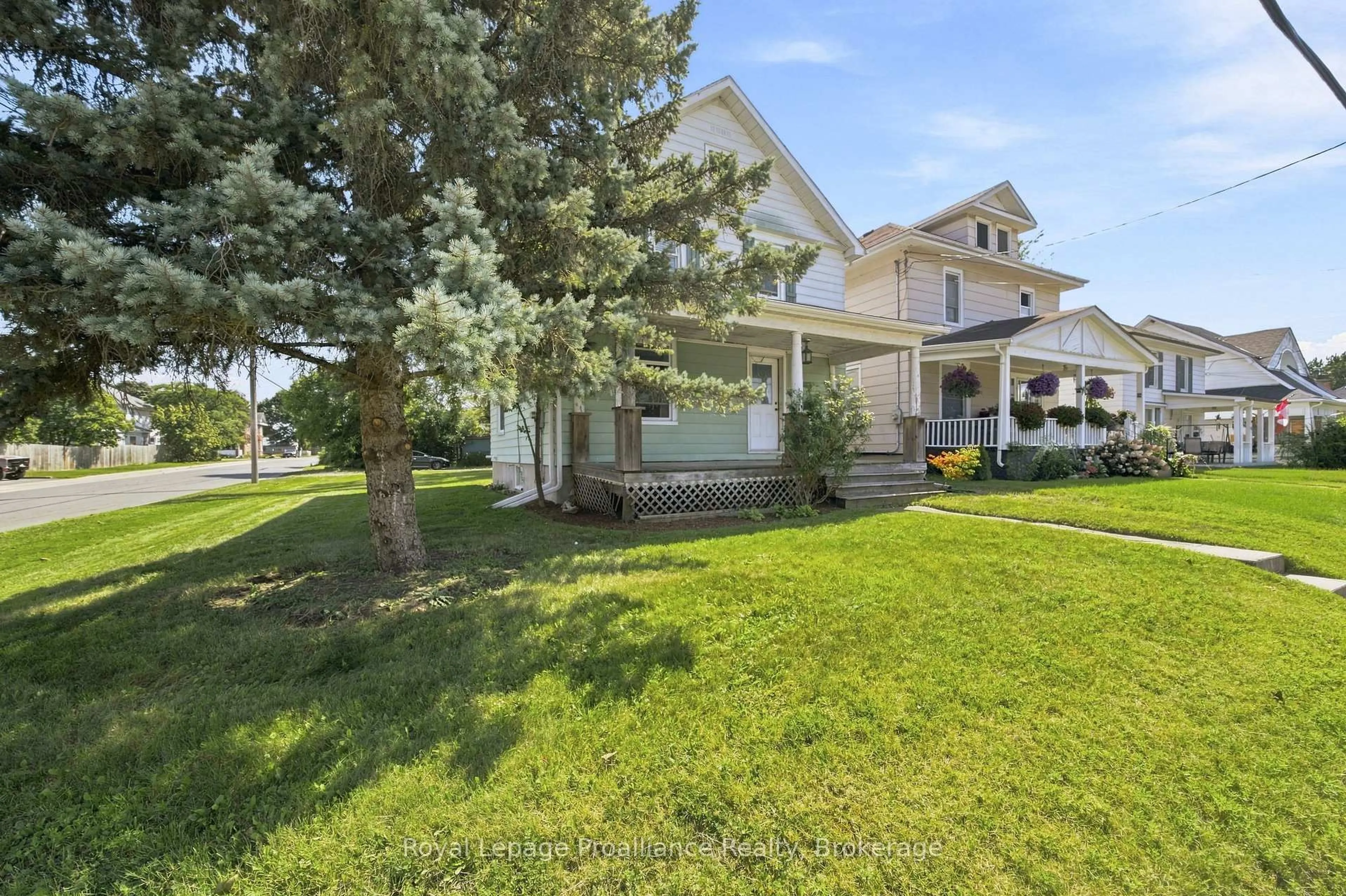 A pic from outside/outdoor area/front of a property/back of a property/a pic from drone, street for 135 Mcgill St, Quinte West Ontario K8V 3K3