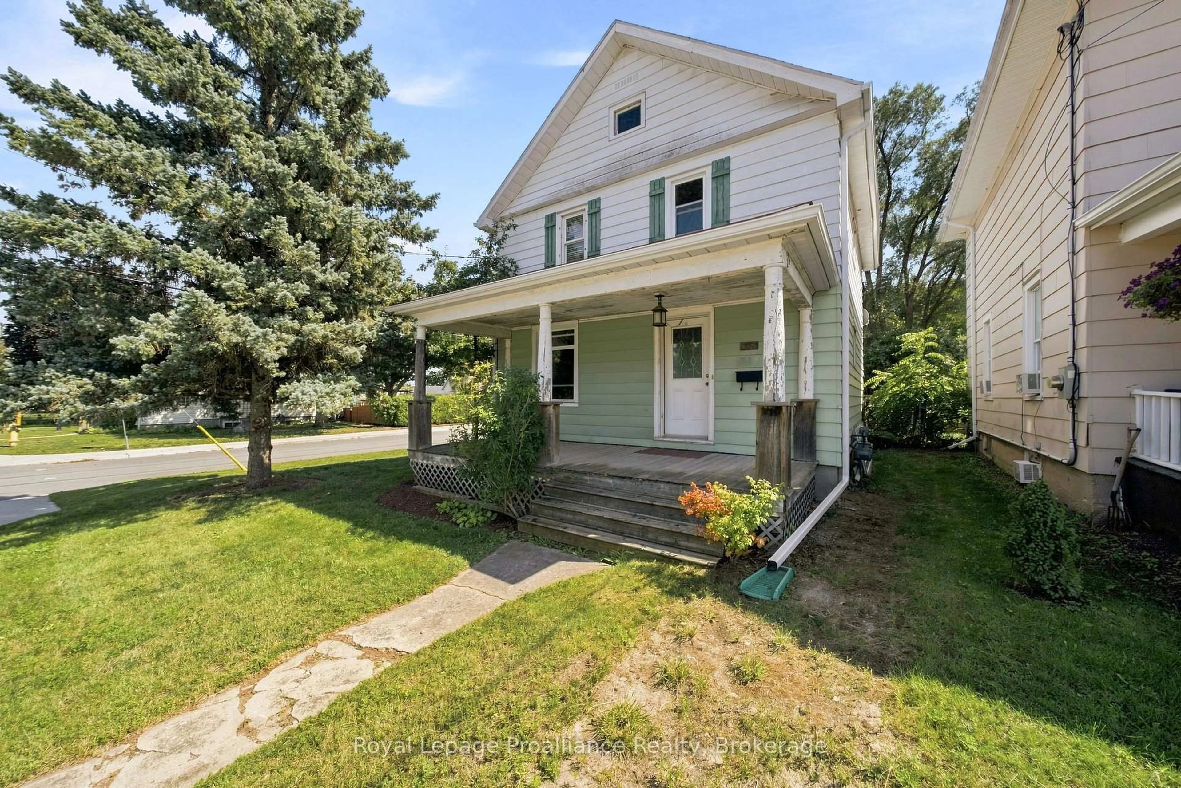 Unknown for 135 Mcgill St, Quinte West Ontario K8V 3K3