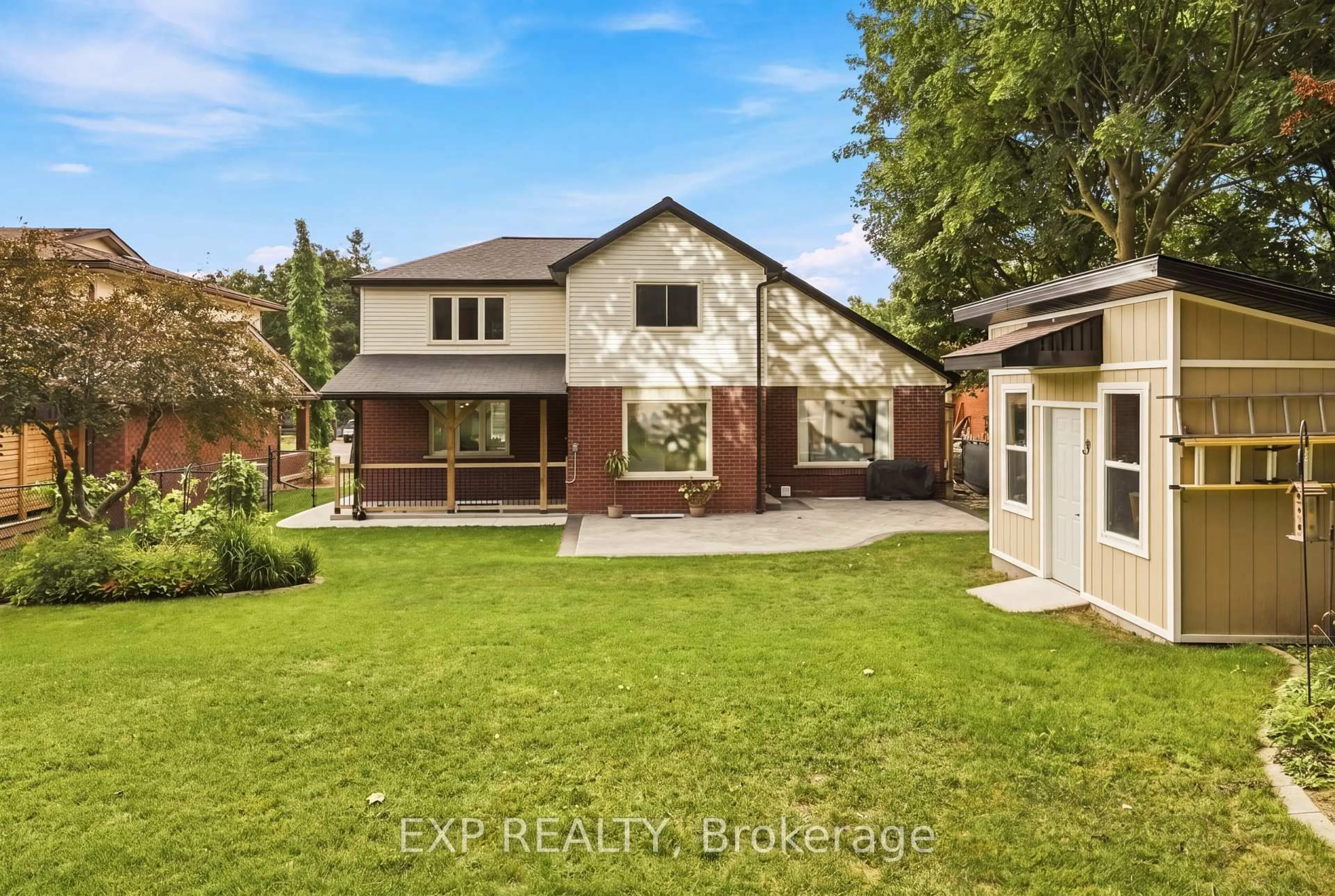 A pic from outside/outdoor area/front of a property/back of a property/a pic from drone, street for 62 Corfield Dr, Kitchener Ontario N2A 3W9