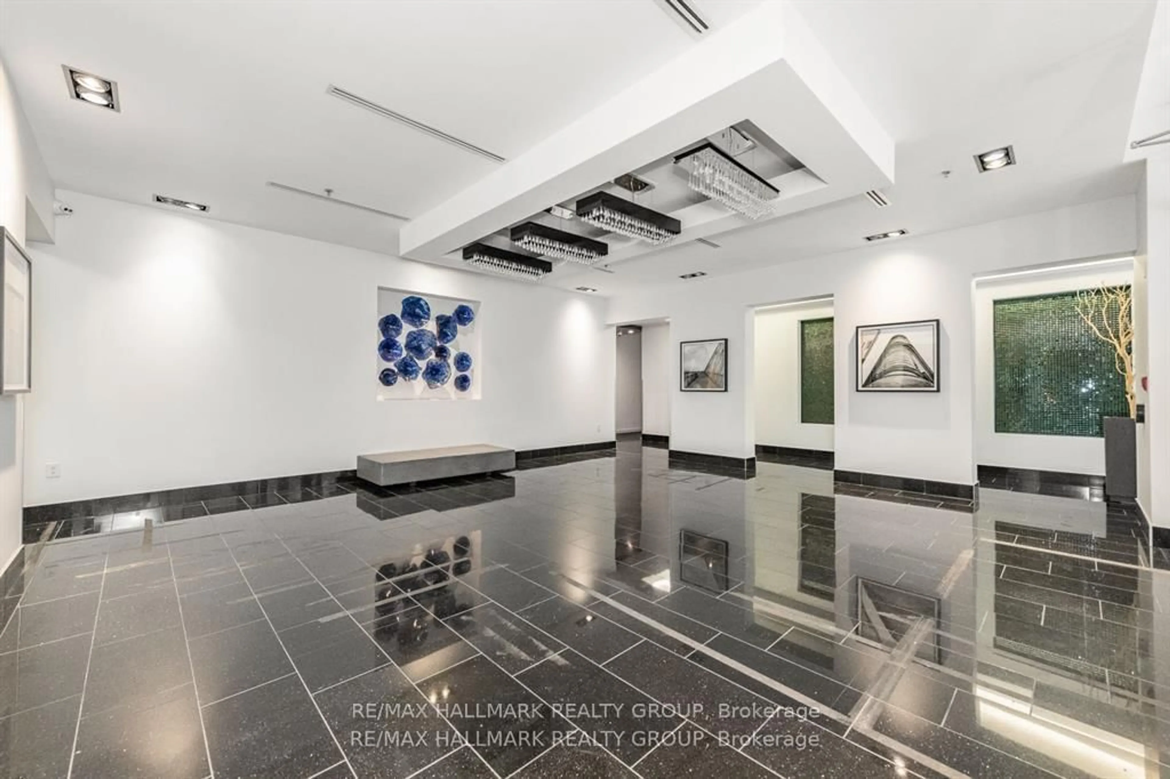 Lobby for 101 Richmond Rd #319, Ottawa Ontario K1Z 0A6