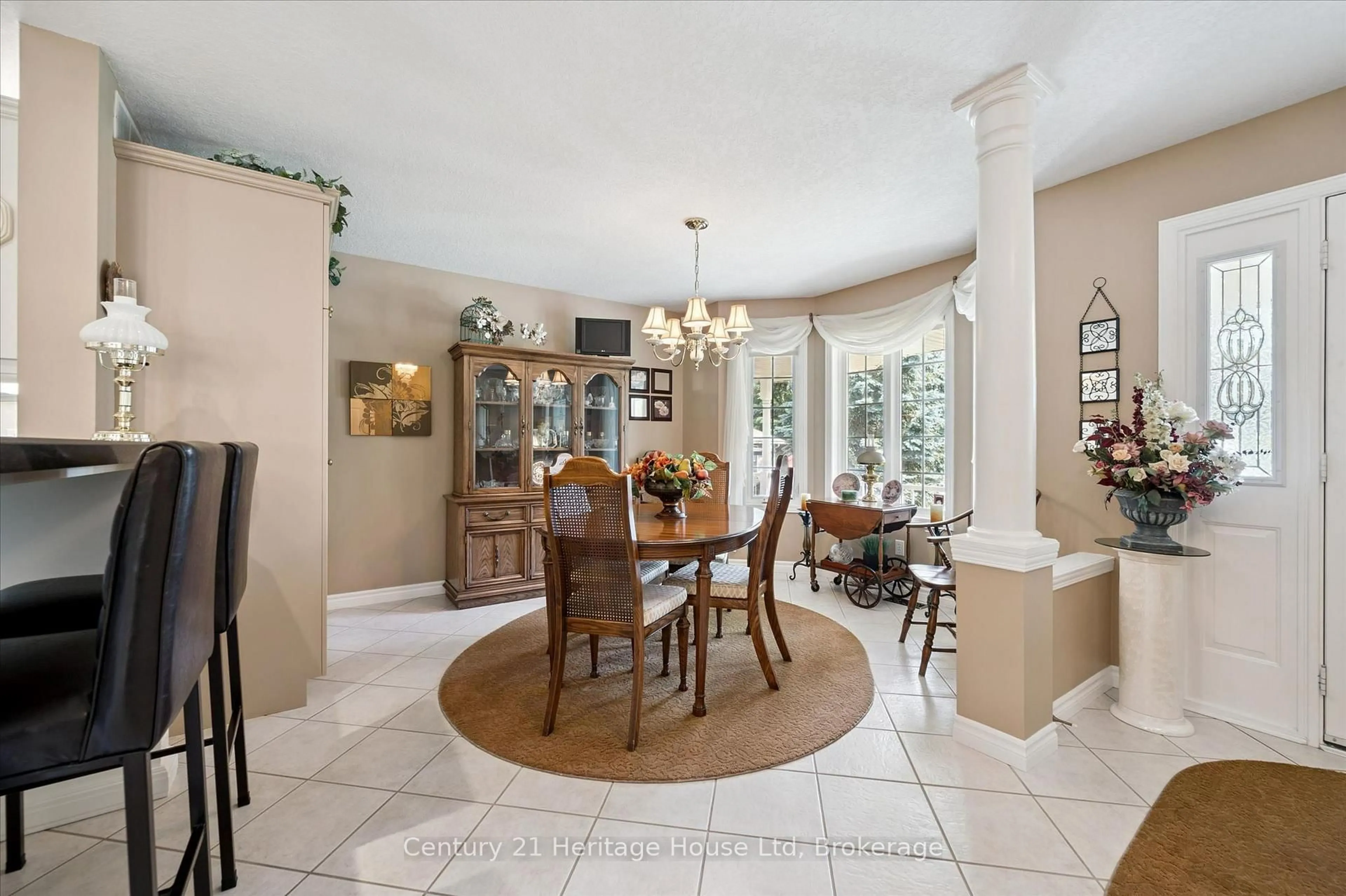 Dining room, ceramic/tile floor for 545 Athol St, Centre Wellington Ontario N1M 3T6