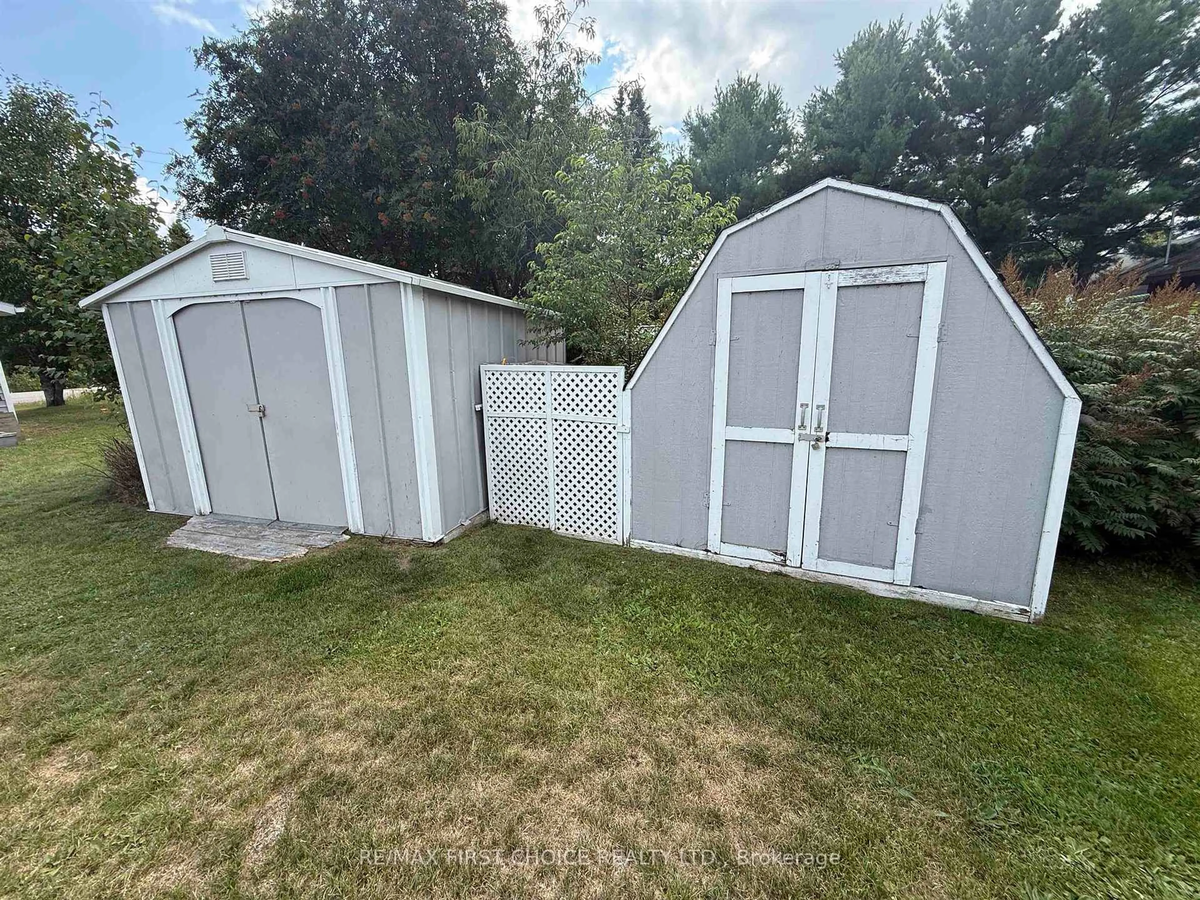 Shed for 144 Lakeshore Dr, Ignace Ontario P0T 1T0