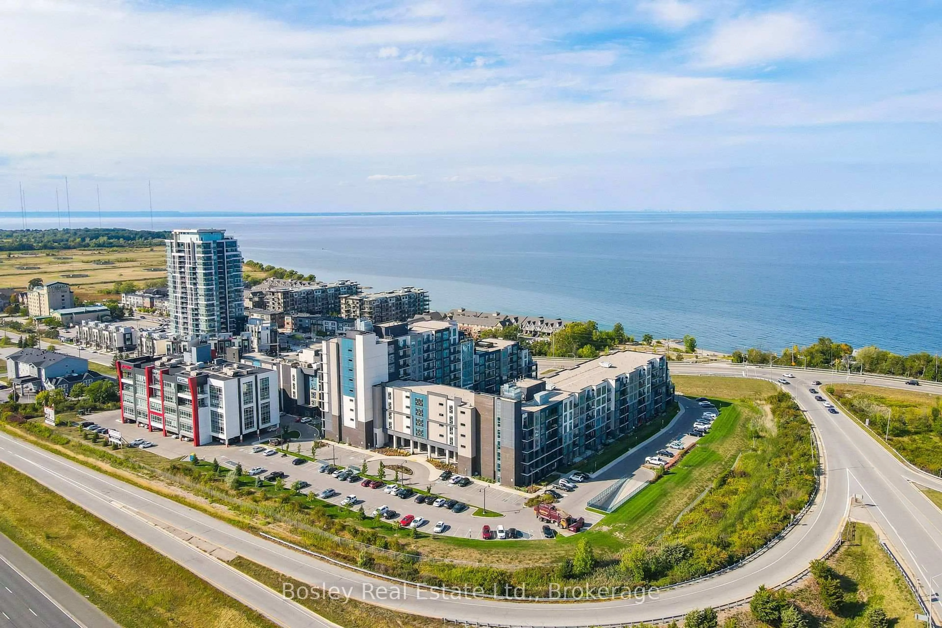 A pic from outside/outdoor area/front of a property/back of a property/a pic from drone, water/lake/river/ocean view for 16 Concord Pl #550, Grimsby Ontario L3M 0J1