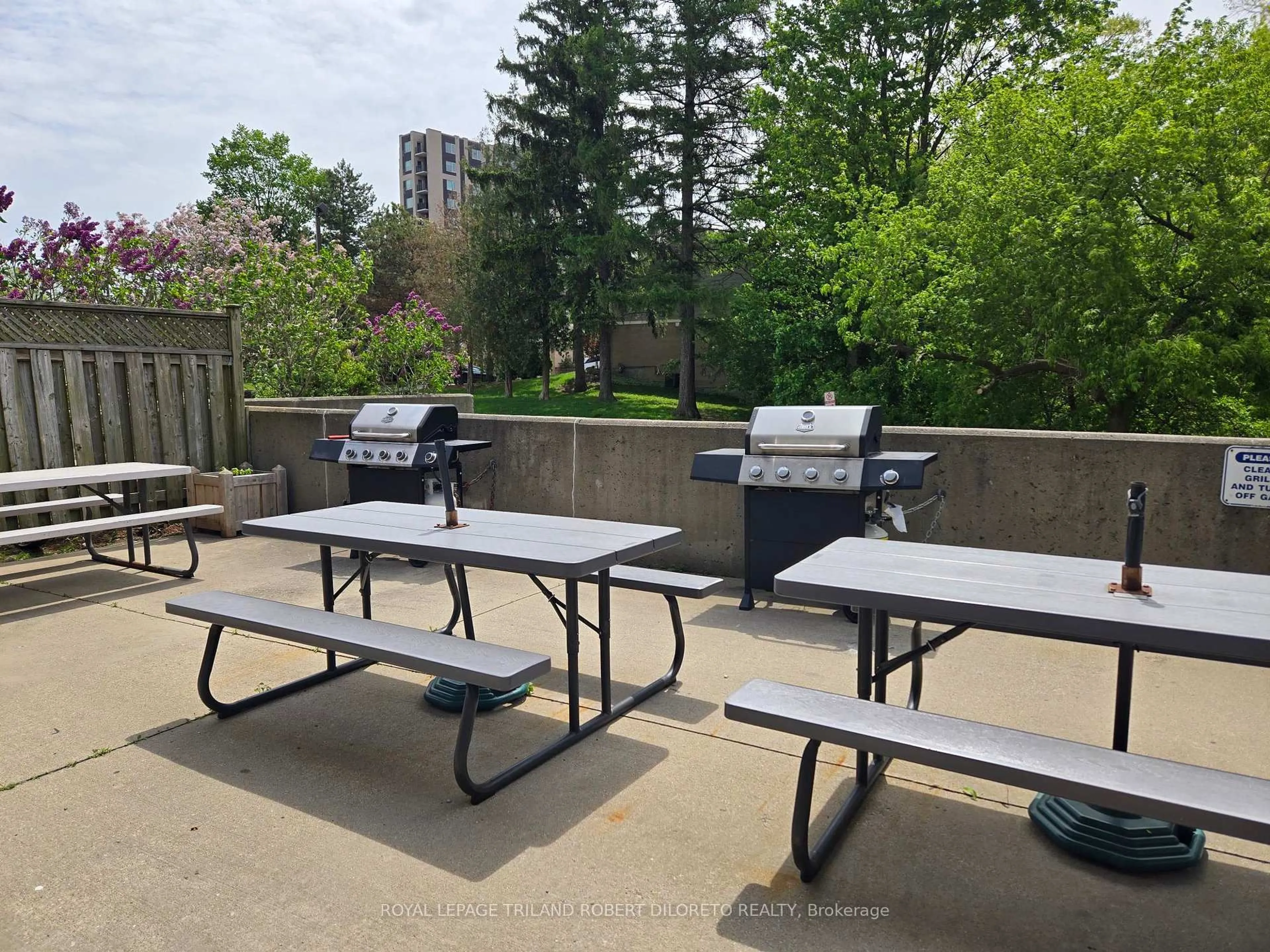 Patio, street for 45 Pond Mills Rd #205, London South Ontario N5Z 4W5