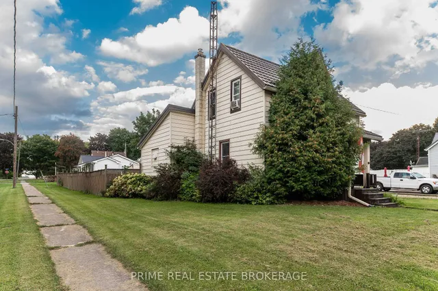 221 Third St, West Elgin 3