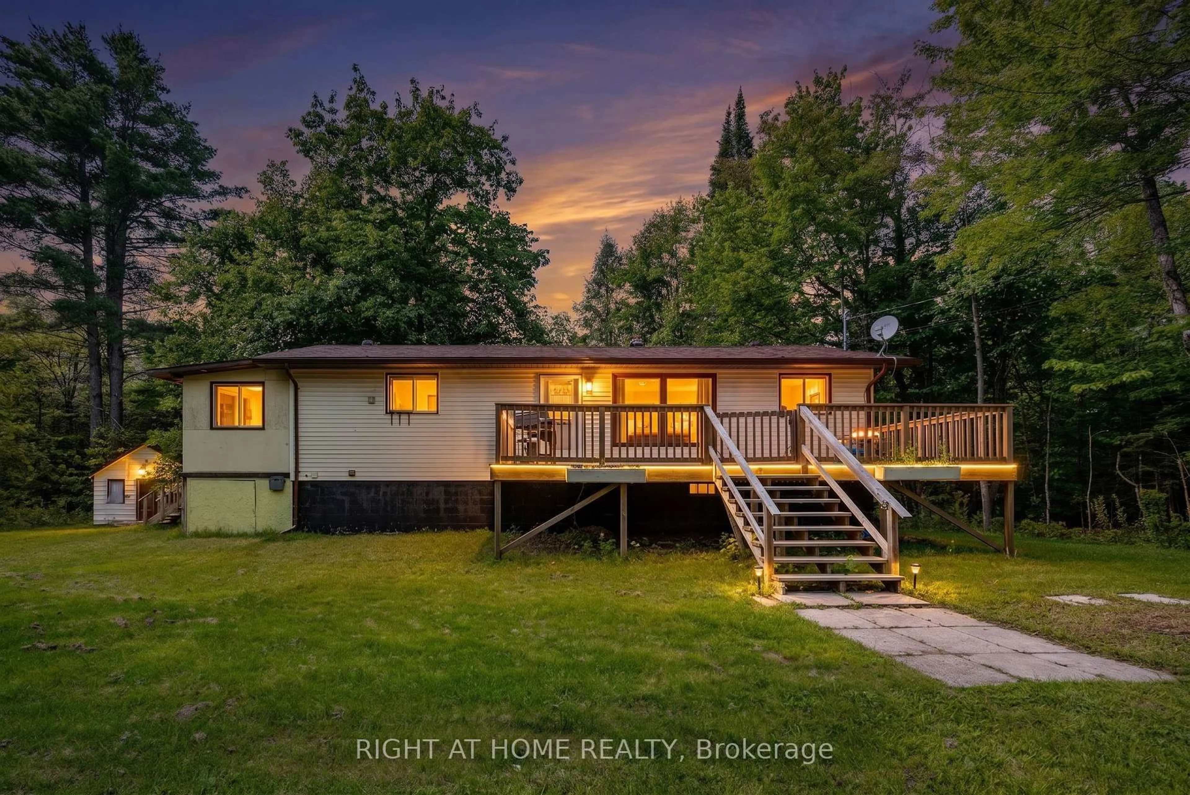 A pic from outside/outdoor area/front of a property/back of a property/a pic from drone, unknown for 31 Morrison St, Kawartha Lakes Ontario K0M 2L0