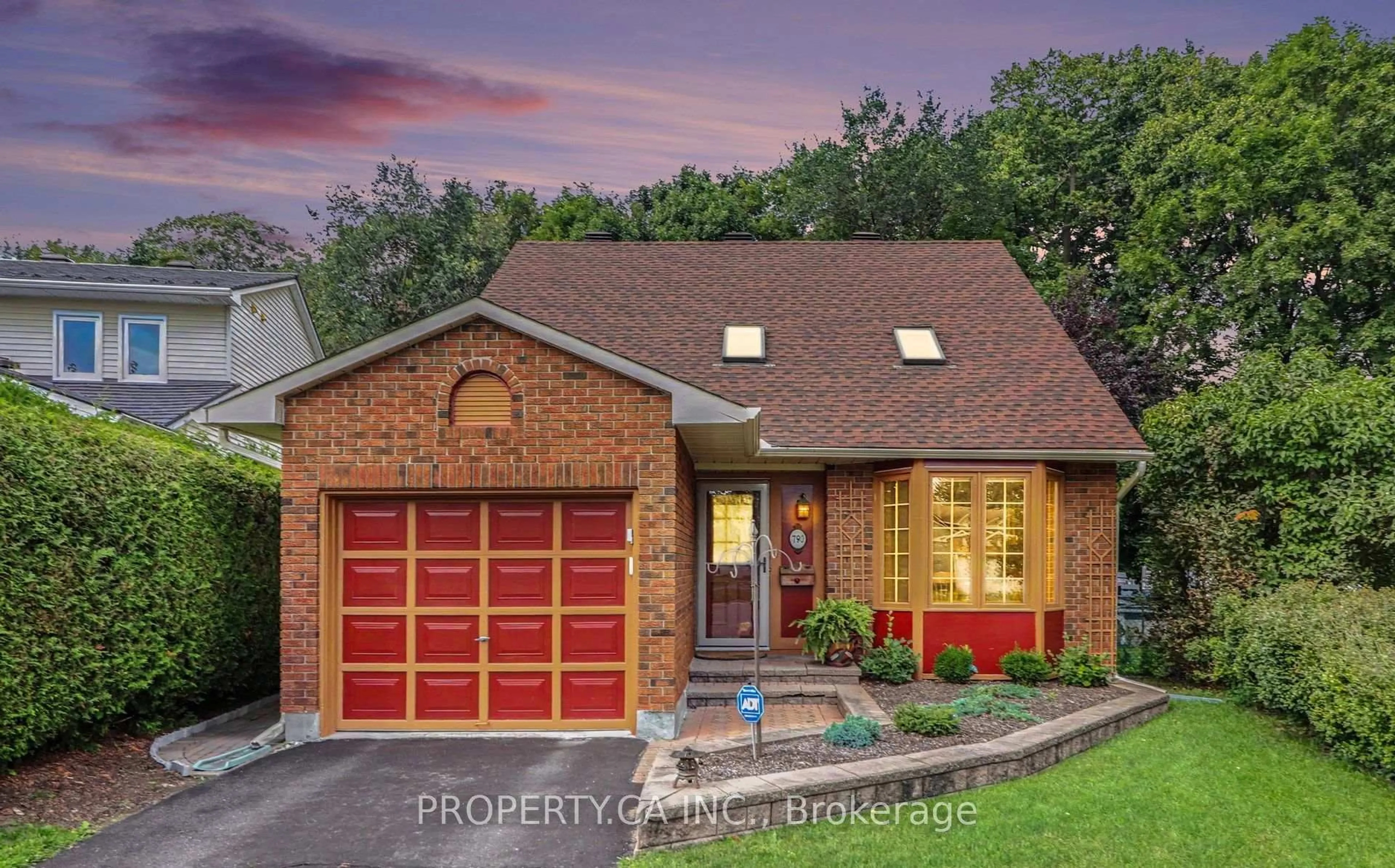 Home with brick exterior material, street for 790 Gadwell Crt, Orleans Ontario K1E 2Z7