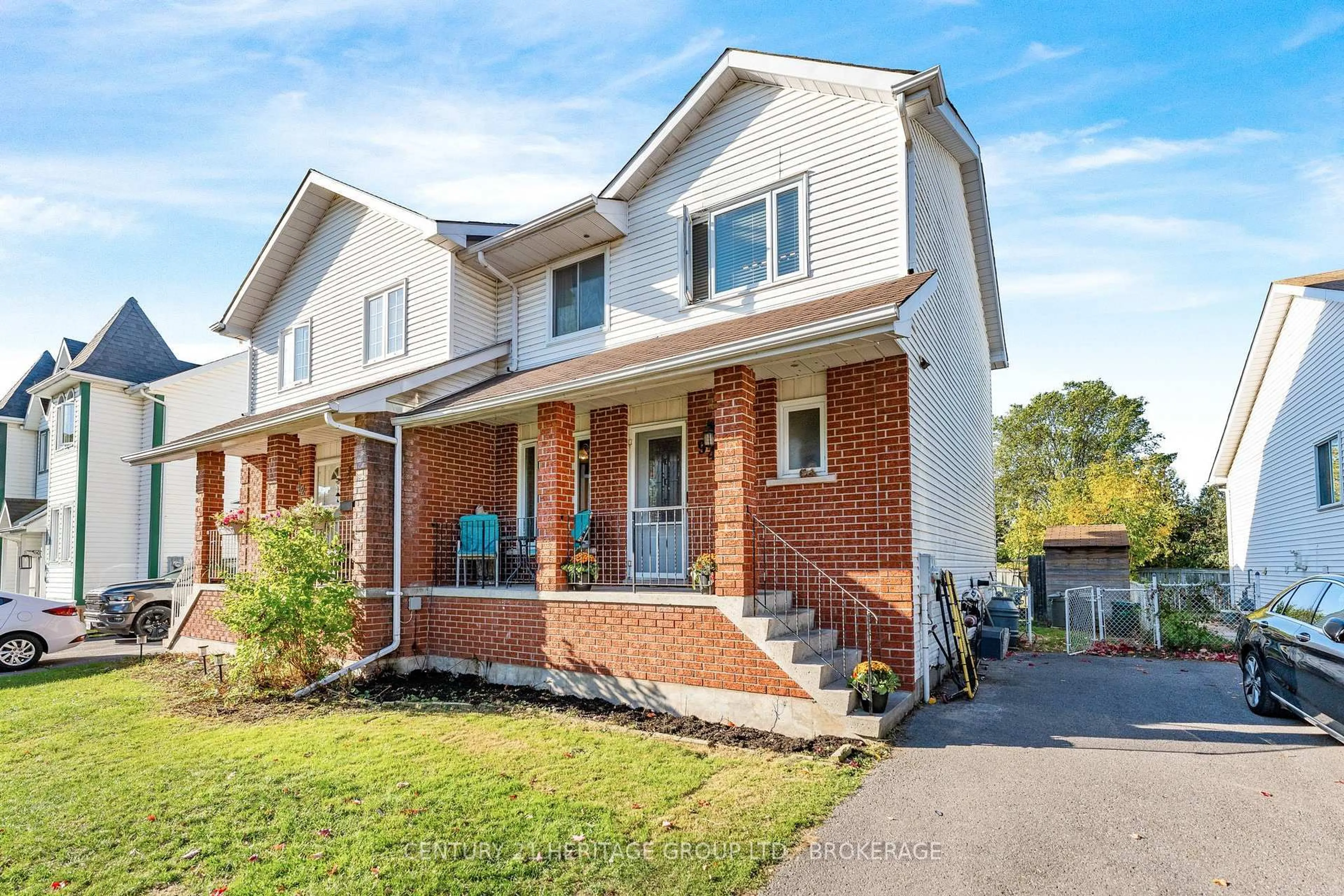 Home with brick exterior material, street for 944 Warburton Cres, Kingston Ontario K7M 8L1