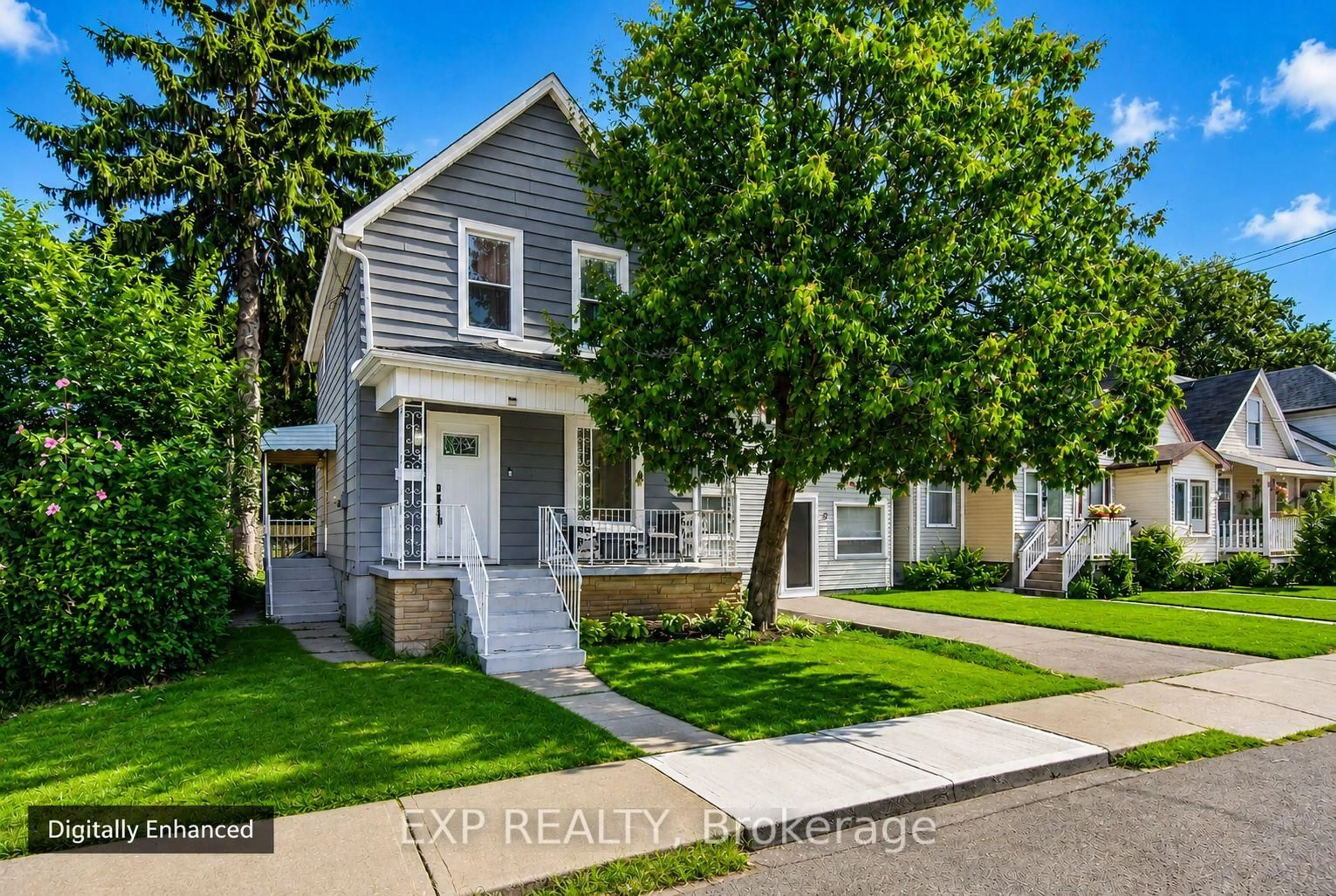 Home with vinyl exterior material, street for 5 Newlands Ave, Hamilton Ontario L8H 2T4