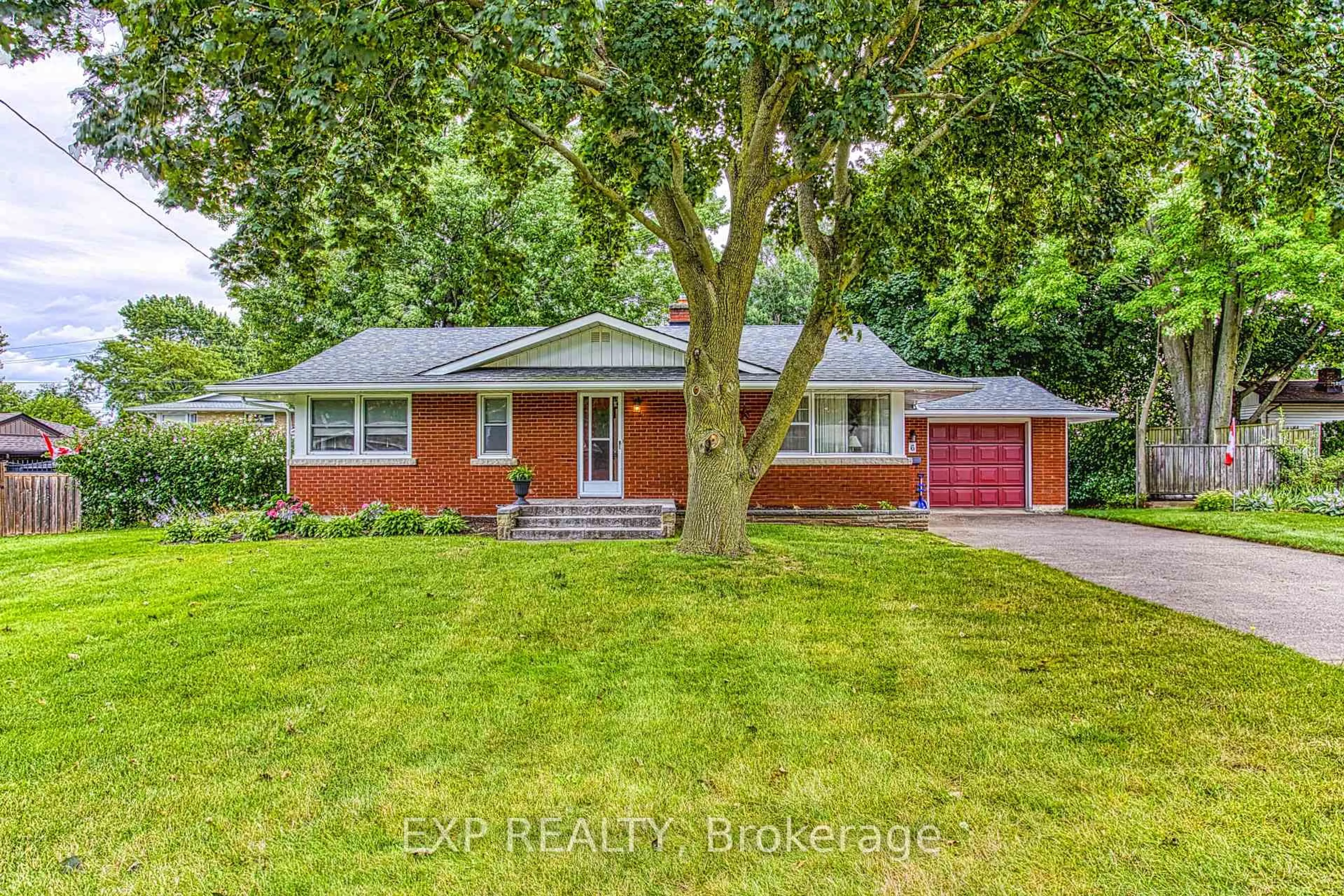Home with brick exterior material, street for 6 Cherrywood Ave, Grimsby Ontario L3M 2N1