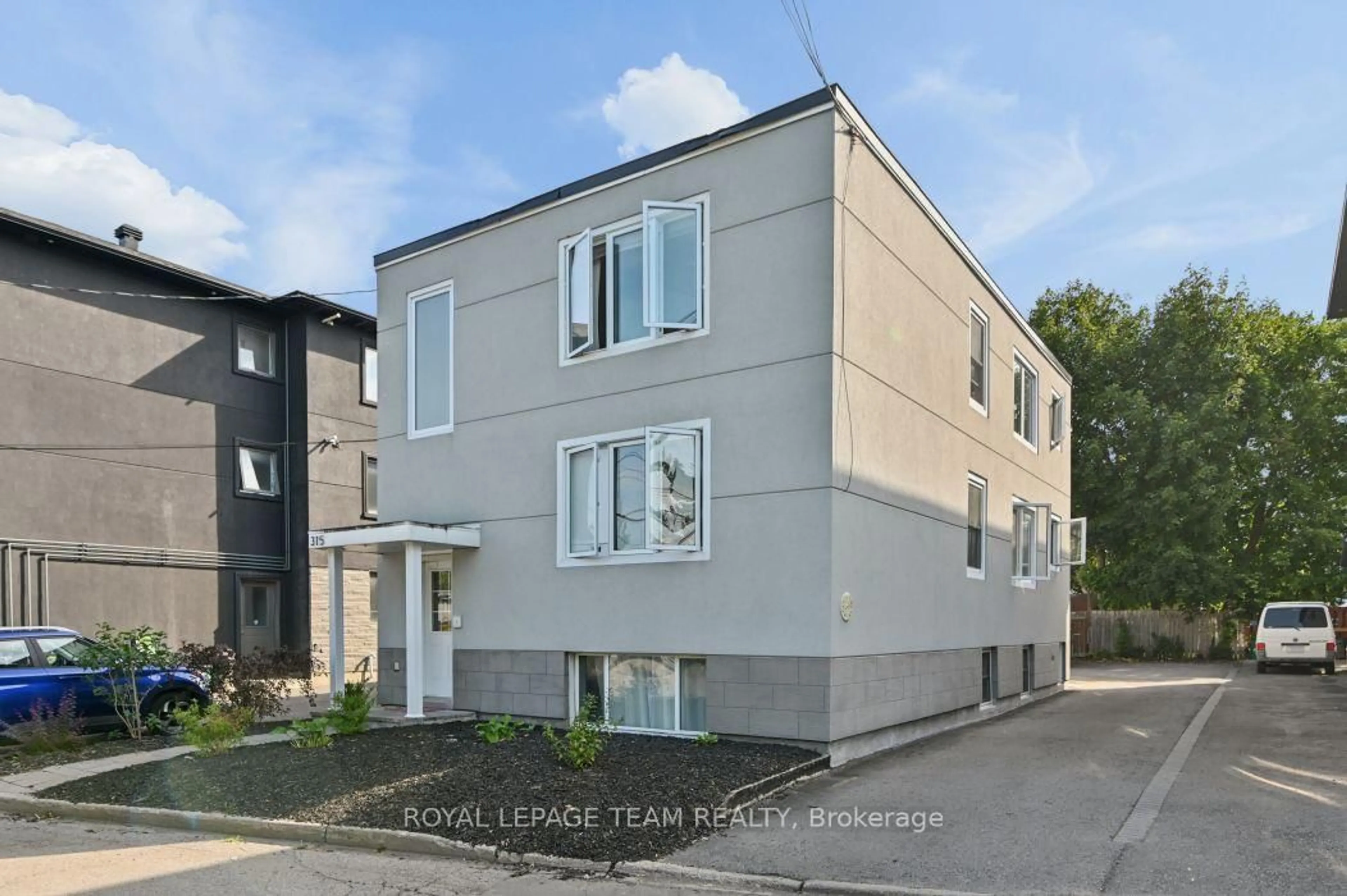 Unknown for 315 Lajoie St, Ottawa Ontario K1L 7H3
