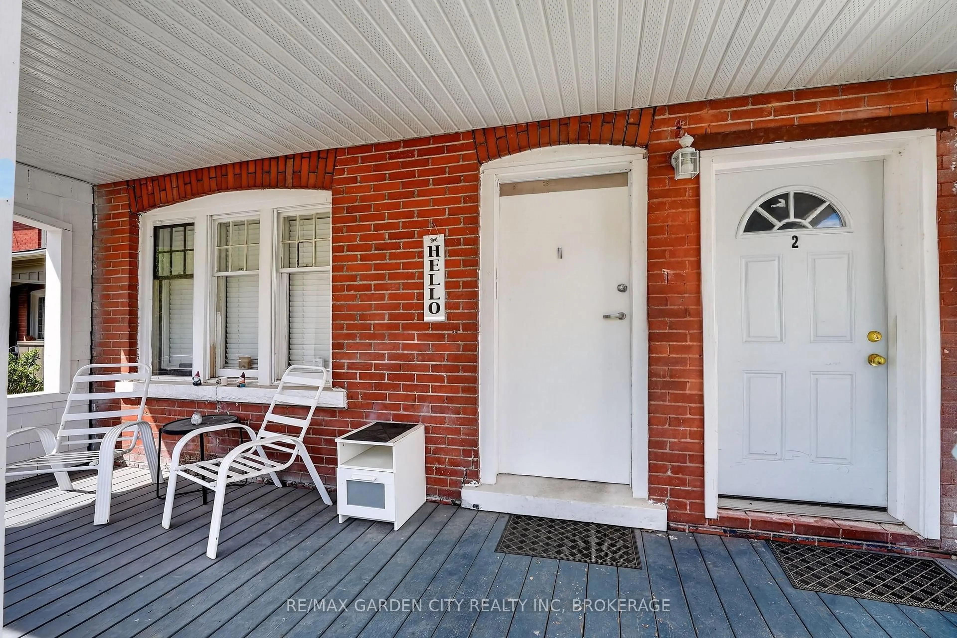 Unknown for 43 York St, St. Catharines Ontario L2R 6C2