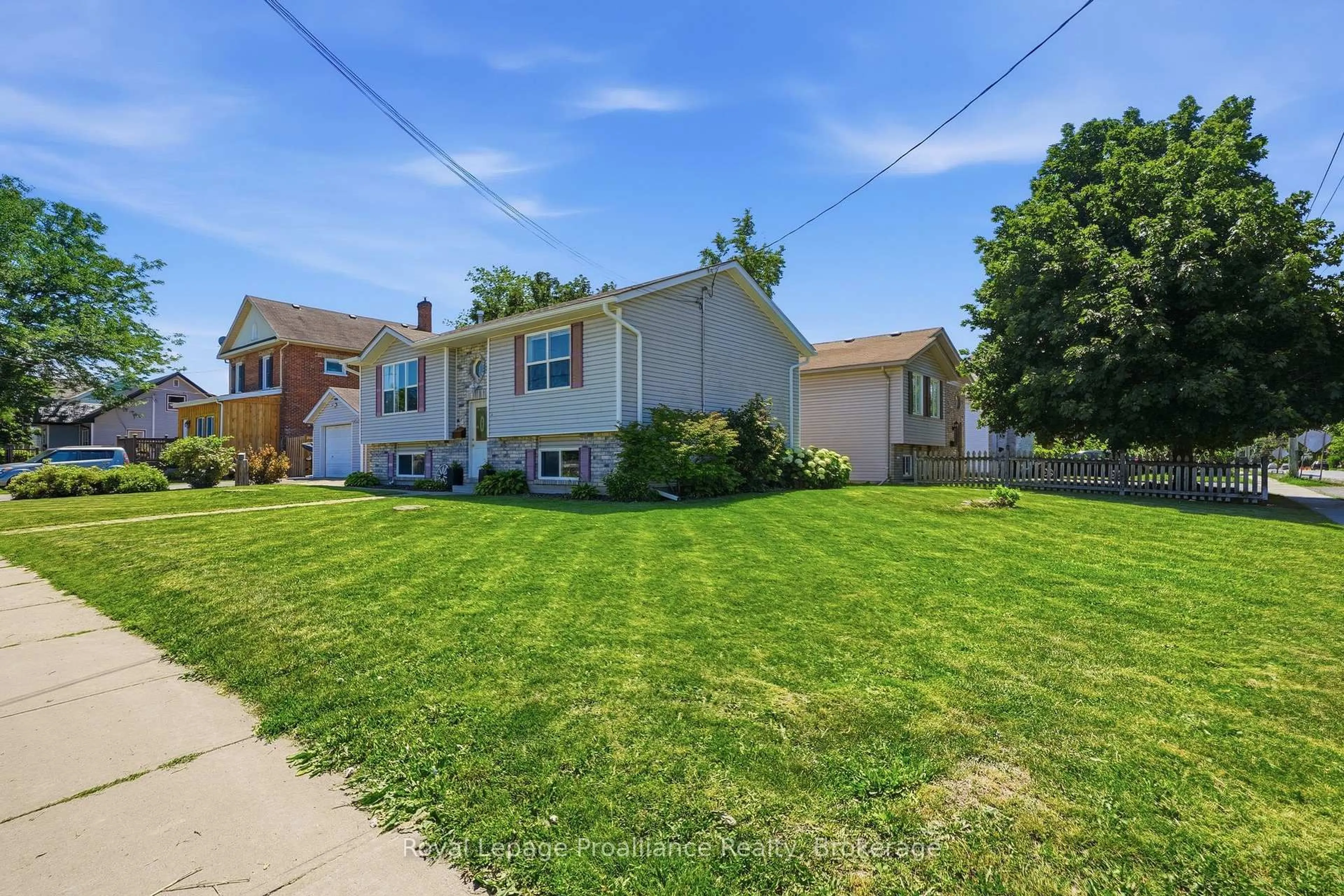 A pic from outside/outdoor area/front of a property/back of a property/a pic from drone, street for 50 Octavia St, Belleville Ontario K8P 3N9