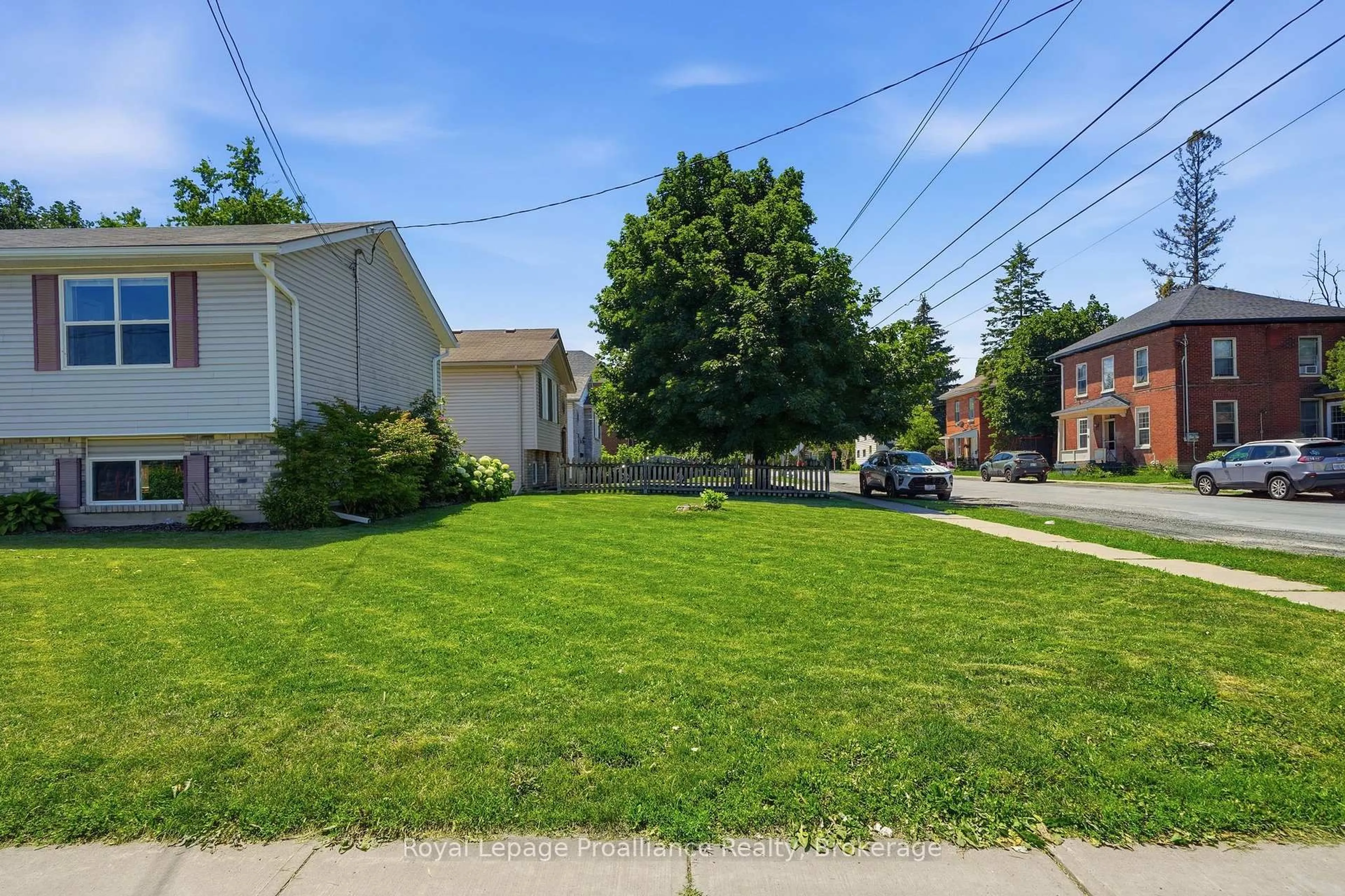 A pic from outside/outdoor area/front of a property/back of a property/a pic from drone, street for 50 Octavia St, Belleville Ontario K8P 3N9