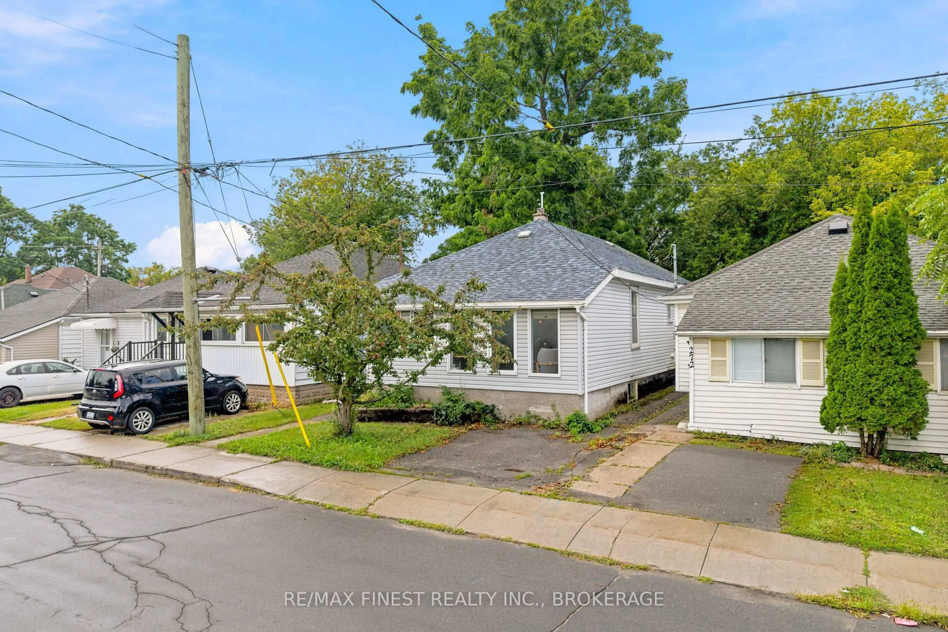 A pic from outside/outdoor area/front of a property/back of a property/a pic from drone, street for 270 PATRICK St, Kingston Ontario K7K 3P9