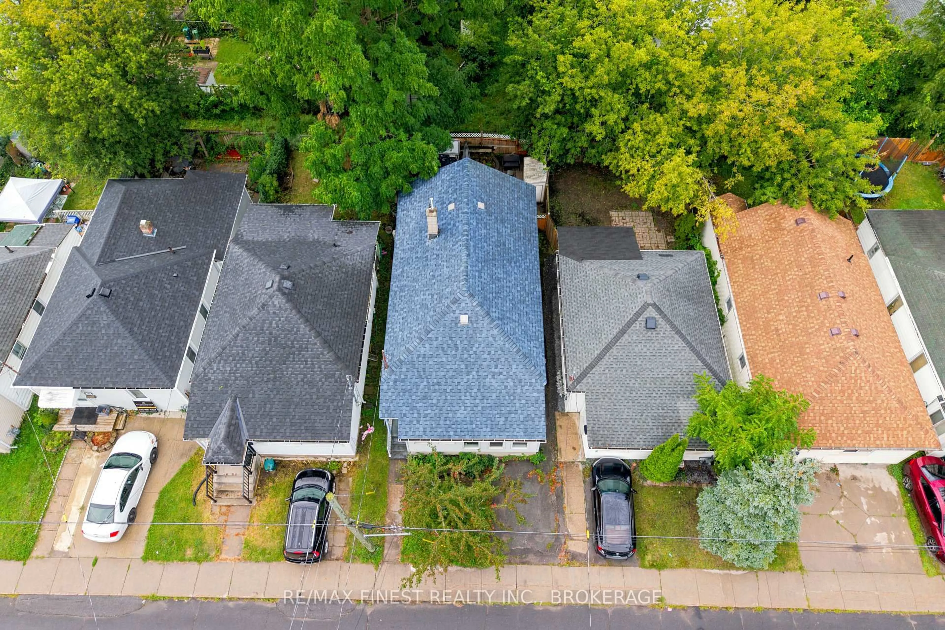 A pic from outside/outdoor area/front of a property/back of a property/a pic from drone, street for 270 PATRICK St, Kingston Ontario K7K 3P9