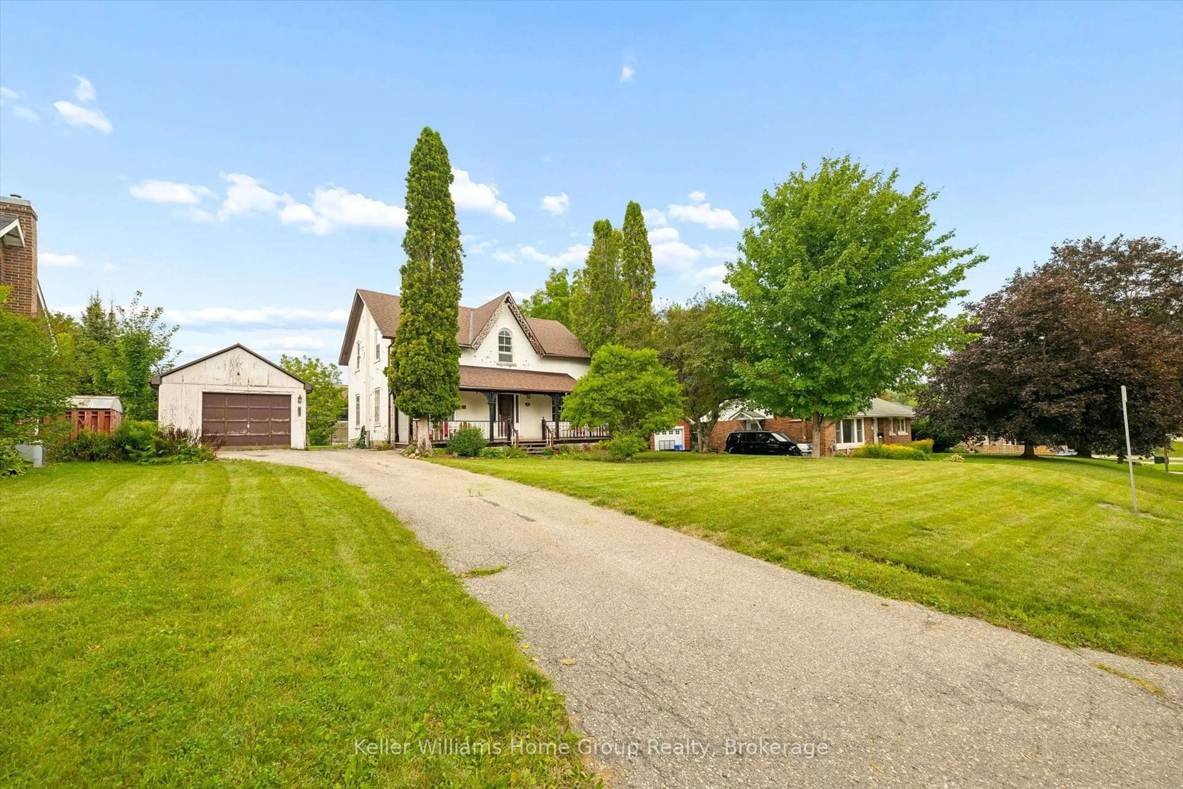 A pic from outside/outdoor area/front of a property/back of a property/a pic from drone, street for 339 GARAFRAXA St, Centre Wellington Ontario N1M 1E4
