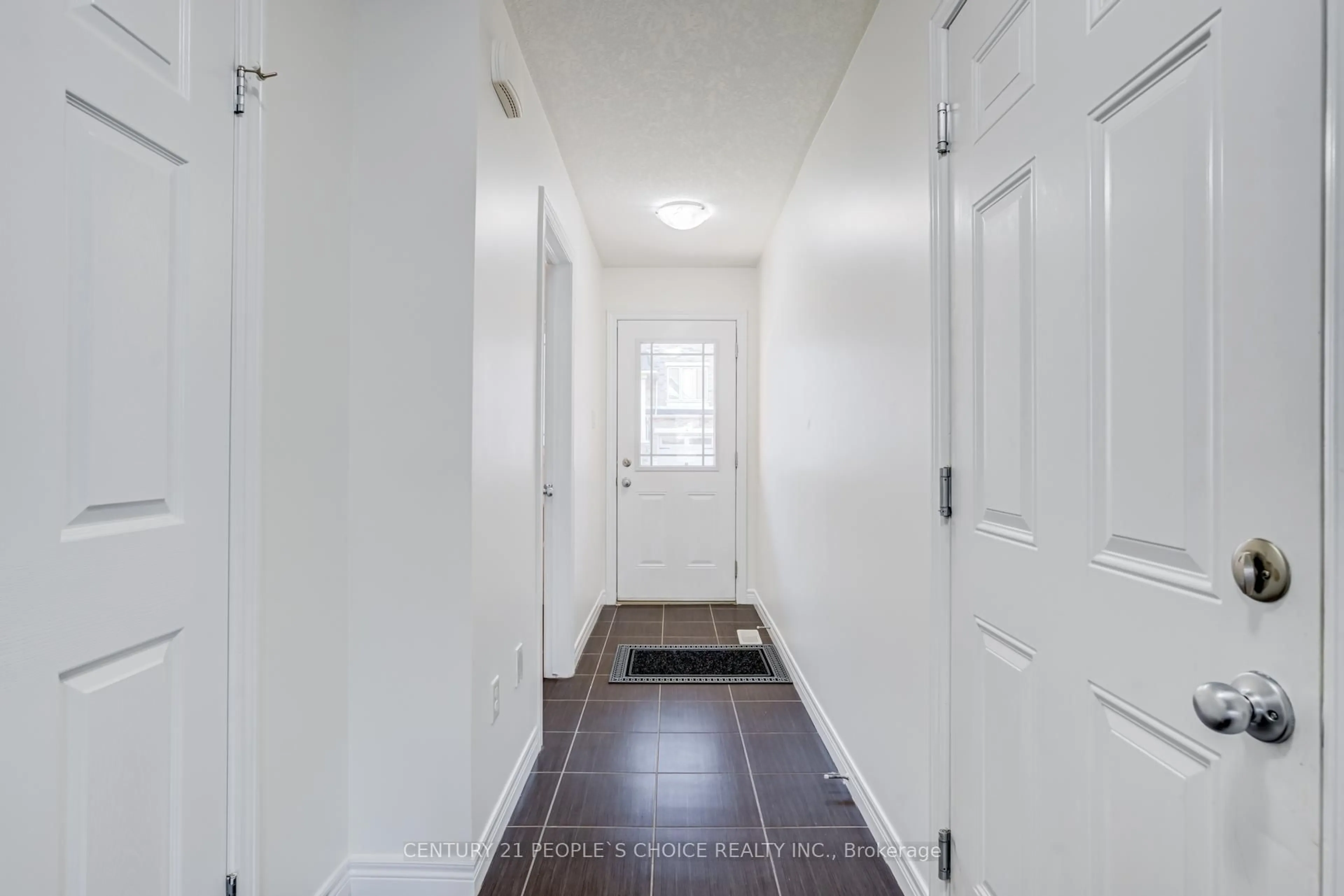 Indoor entryway for 66 Eastview Rd #15, Guelph Ontario N1E 0N1
