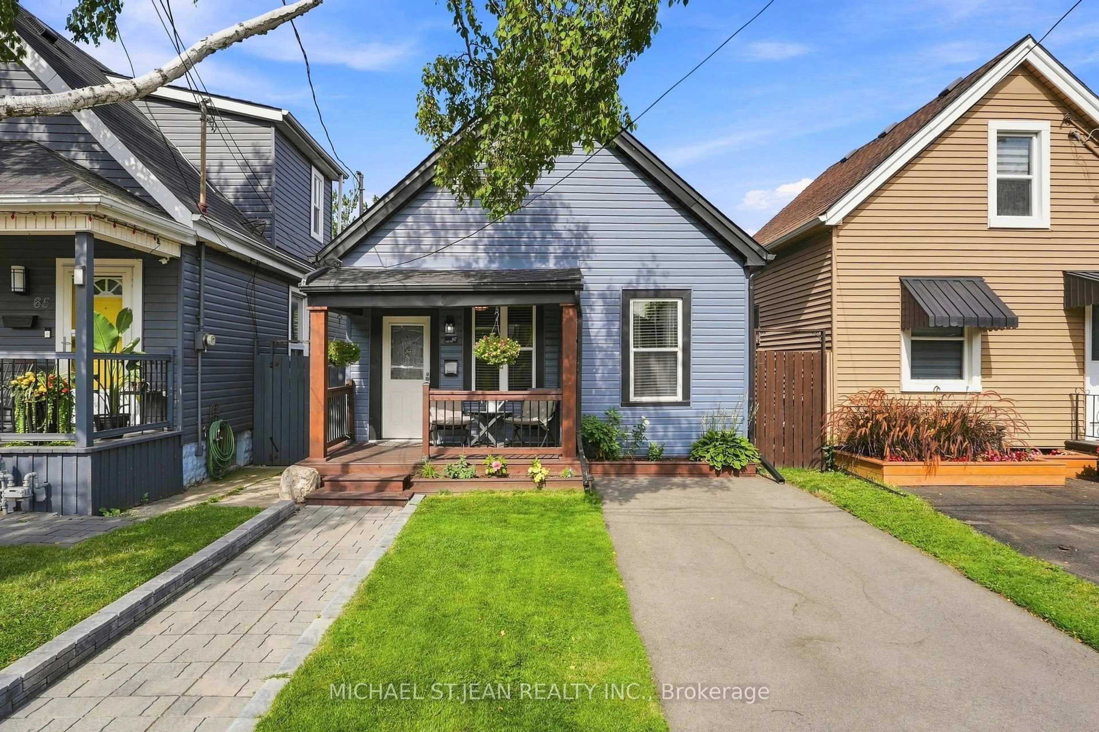 Home with brick exterior material, street for 67 Robins Ave, Hamilton Ontario L8H 4N3