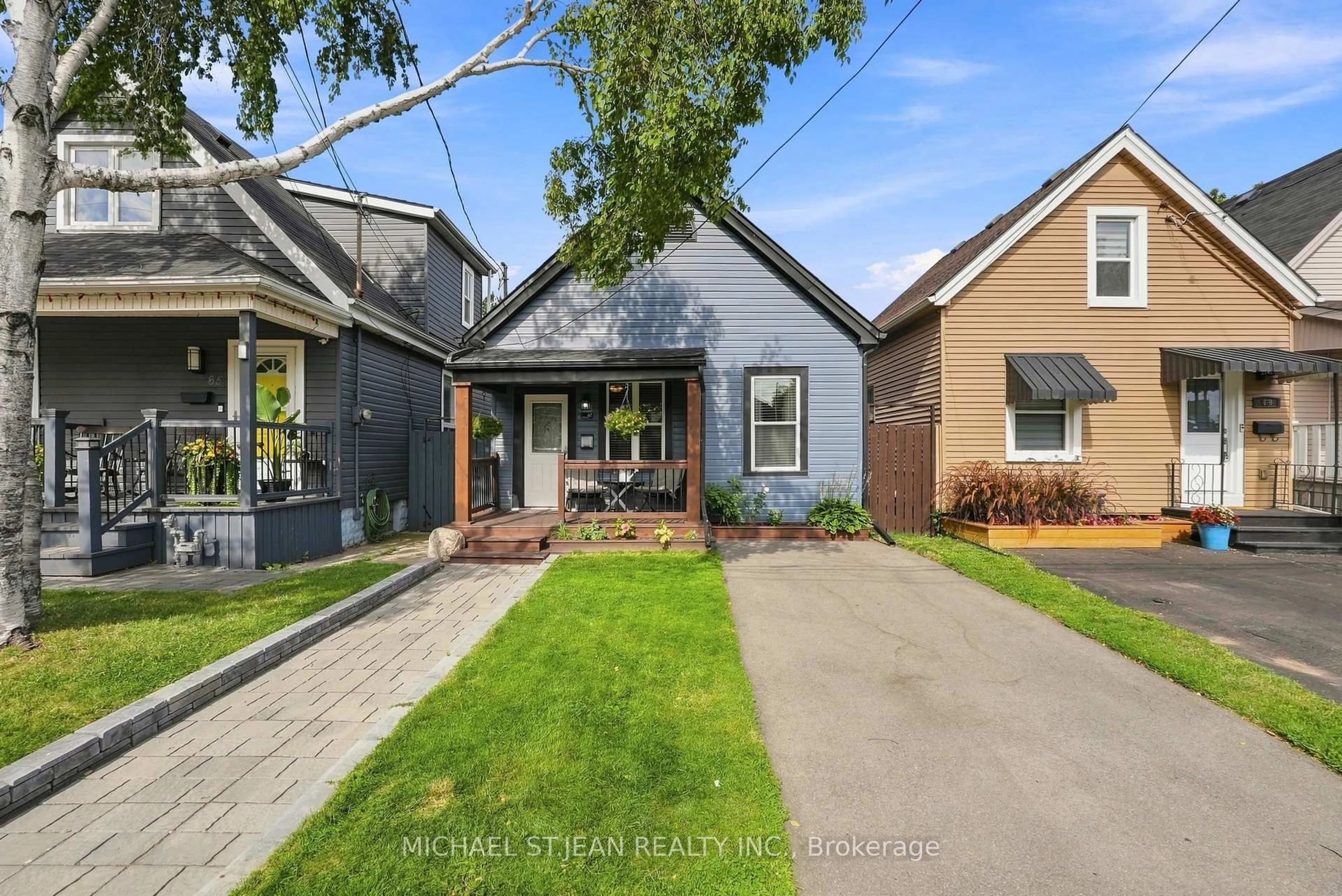 Home with brick exterior material, street for 67 Robins Ave, Hamilton Ontario L8H 4N3