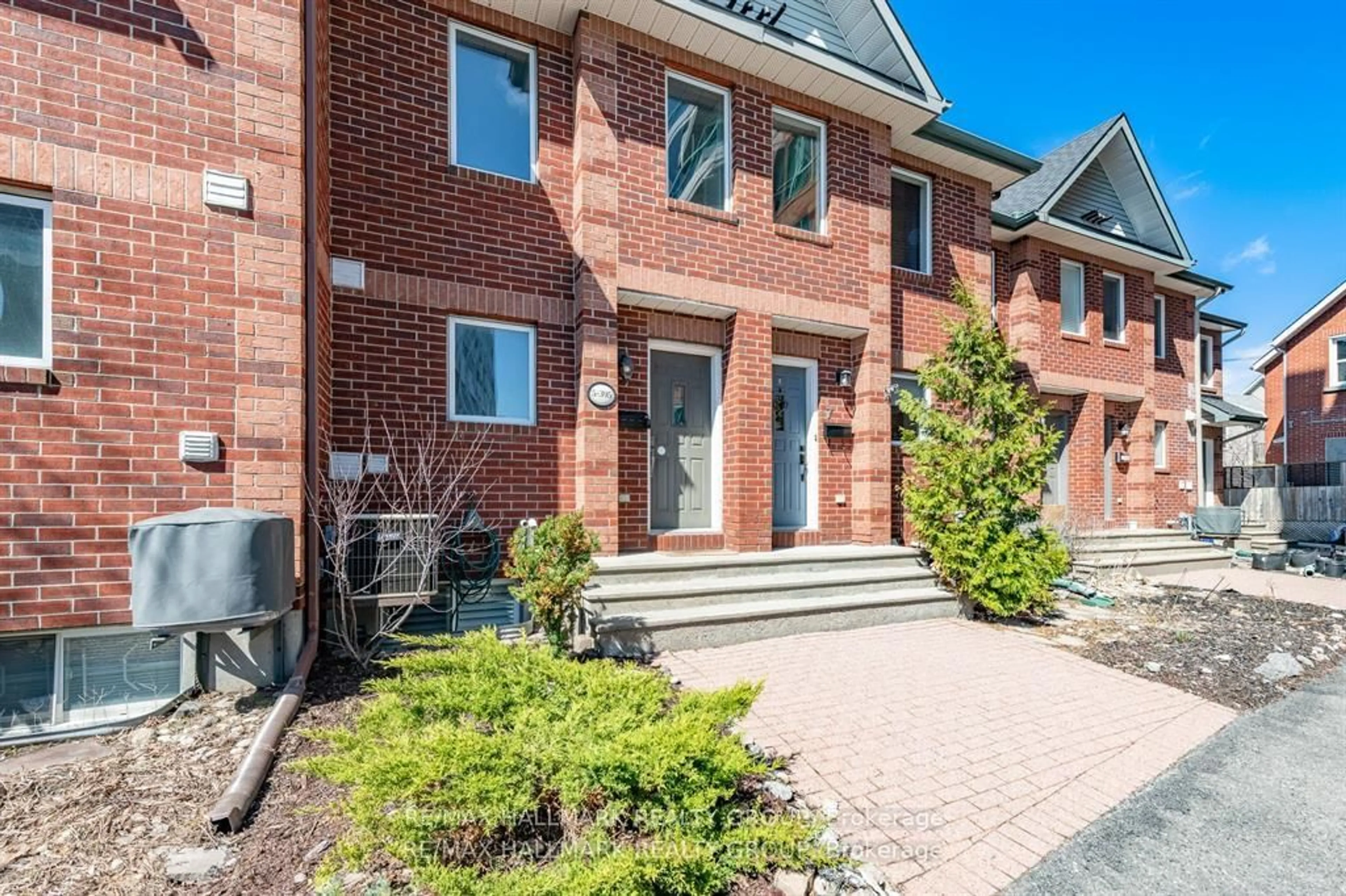 Home with brick exterior material, street for 395 Bell St ##5, Ottawa Ontario K1S 4K5