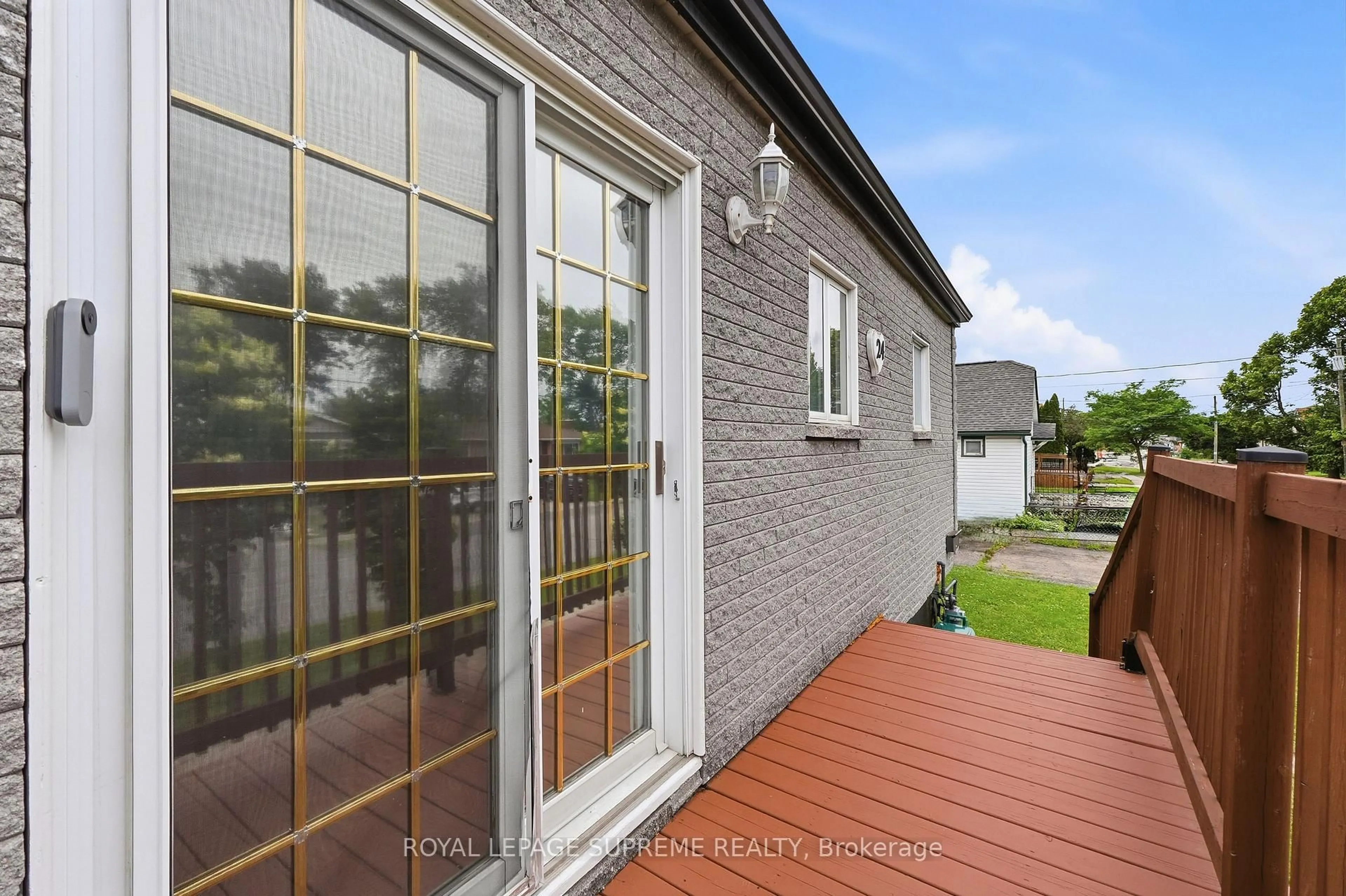 Home with brick exterior material, street for 24 Alexandra Blvd, St. Catharines Ontario L2P 1J7