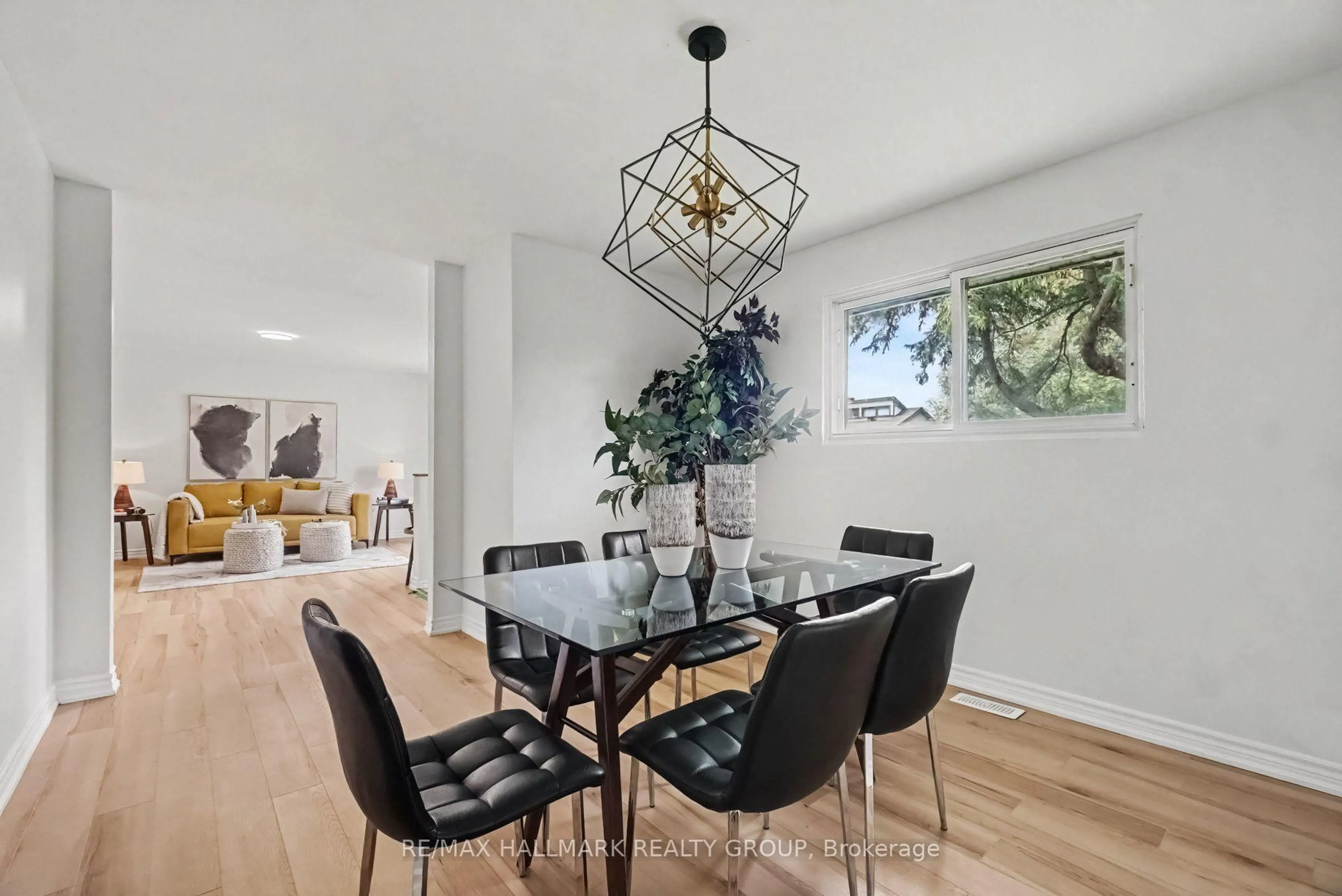 Dining room, unknown for 1369 Duford Dr, Ottawa Ontario K1E 1E3