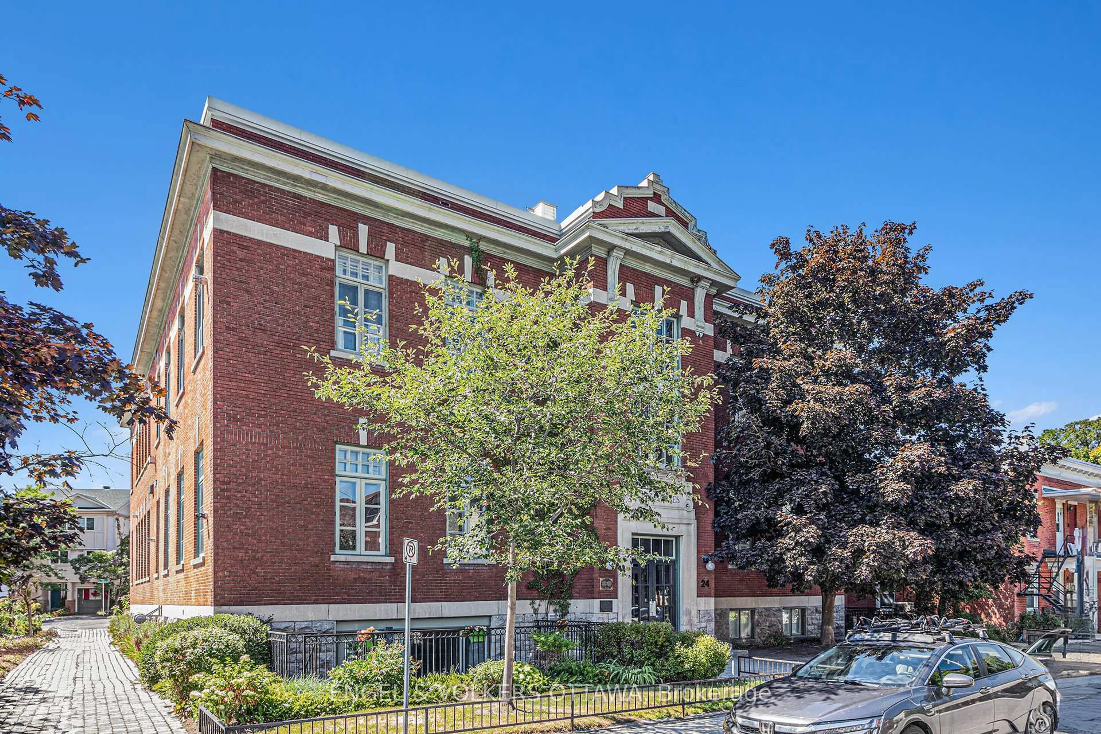 Home with brick exterior material, building for 24 Springfield Rd #203, Ottawa Ontario K1M 1C9