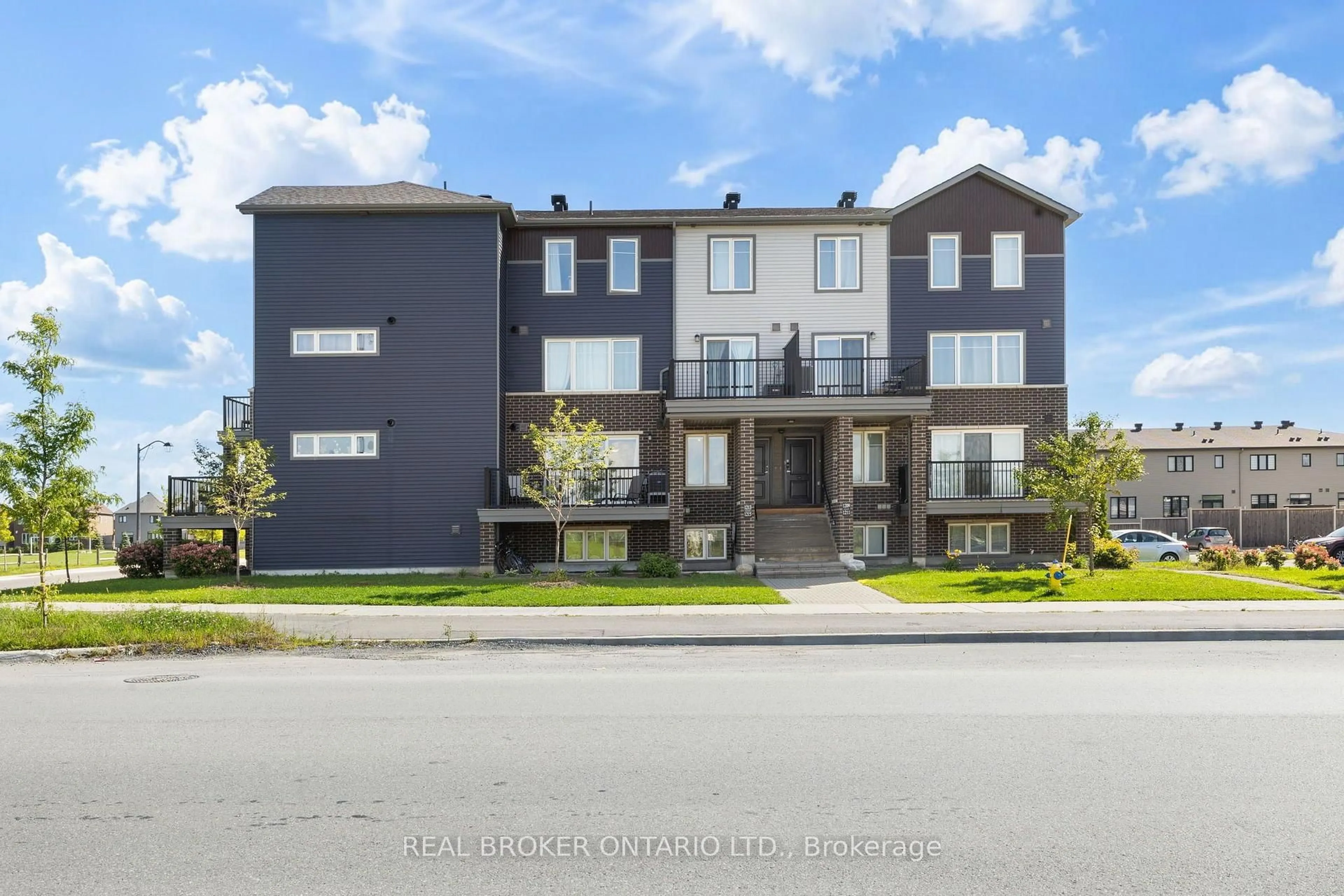 Unknown for 1213 Chapman Mills Dr #2, Ottawa Ontario K2J 6R5
