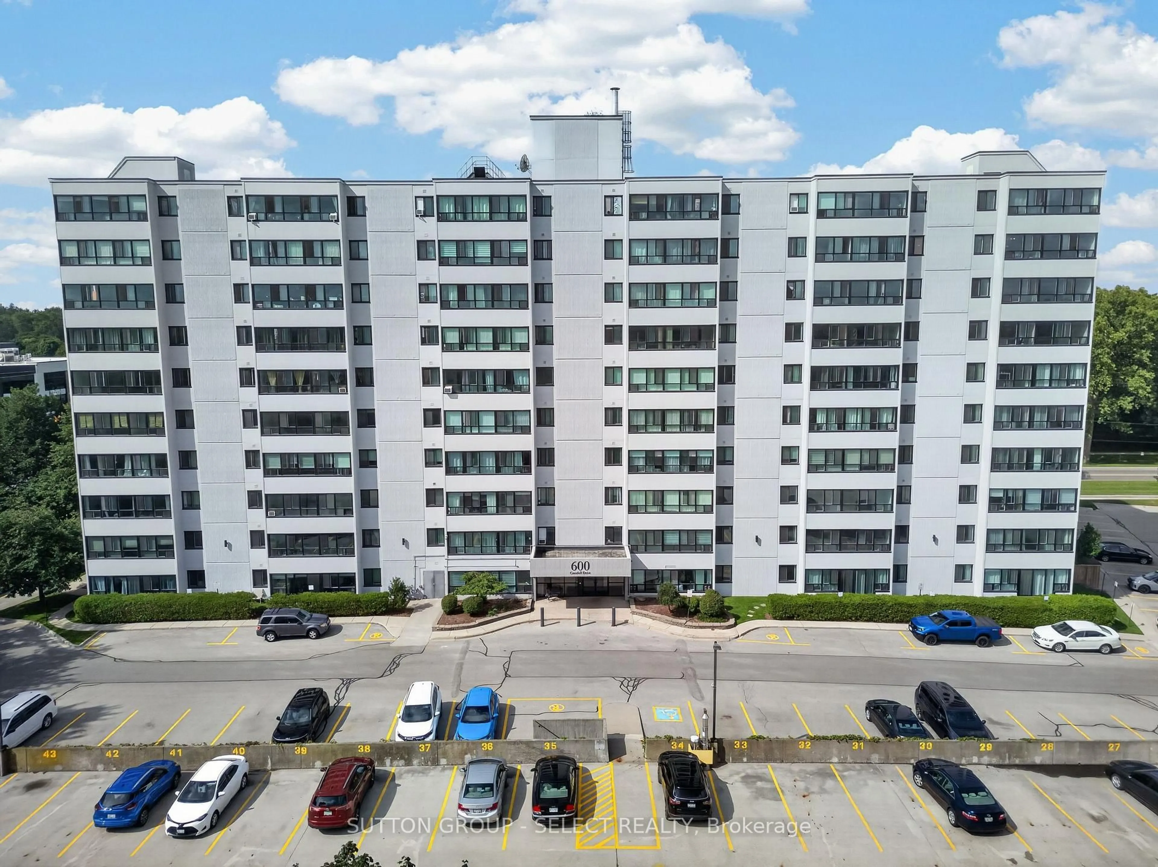 A pic from outside/outdoor area/front of a property/back of a property/a pic from drone, building for 600 Grenfell Dr #612, London North Ontario N5X 2R8