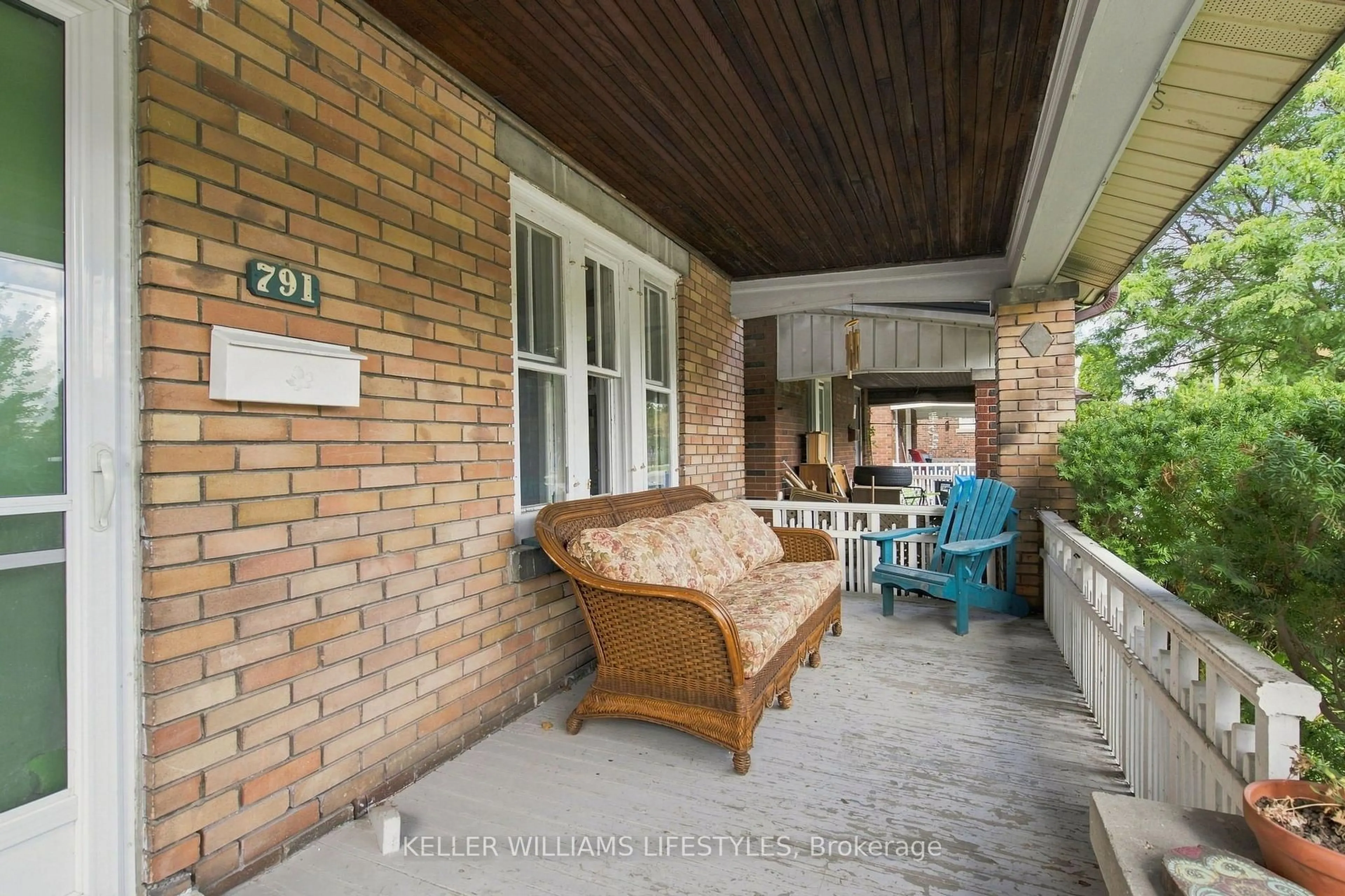Patio, street for 791 Quebec St, London East Ontario N5Y 1X3