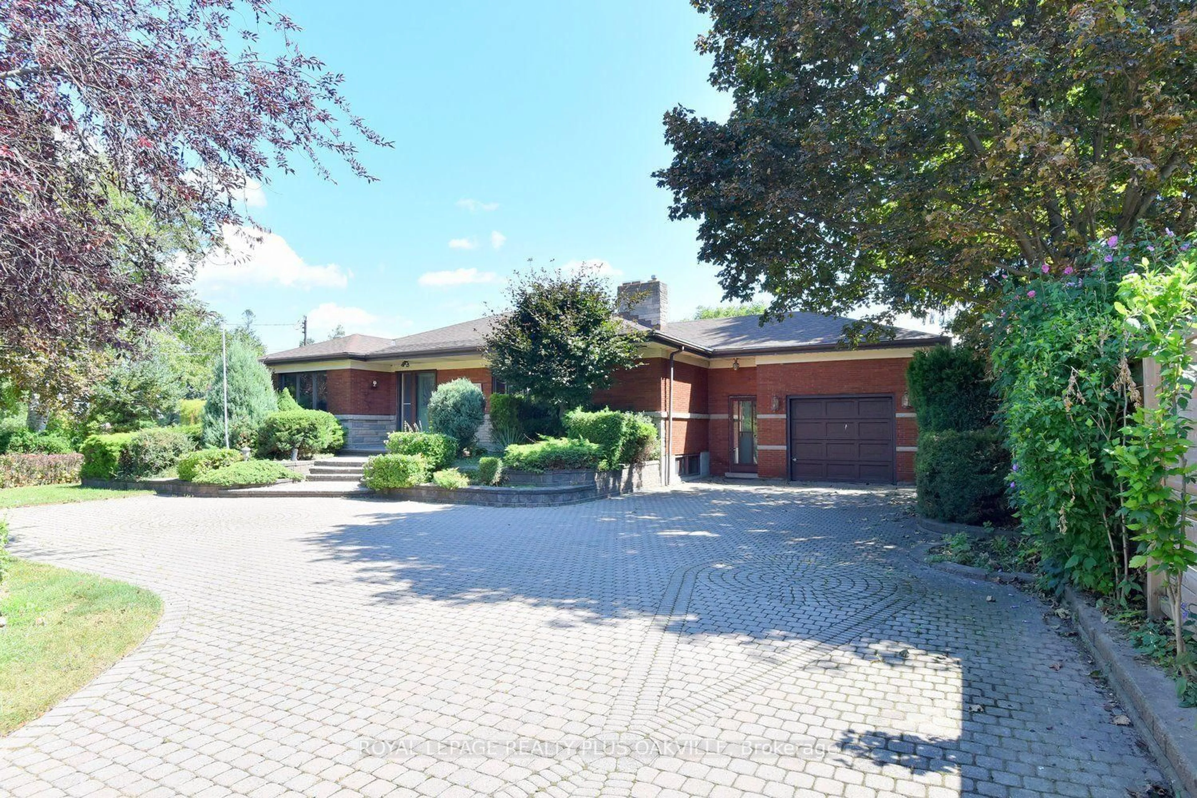 Unknown for 298 Pottruff Rd, Hamilton Ontario L8H 2M4