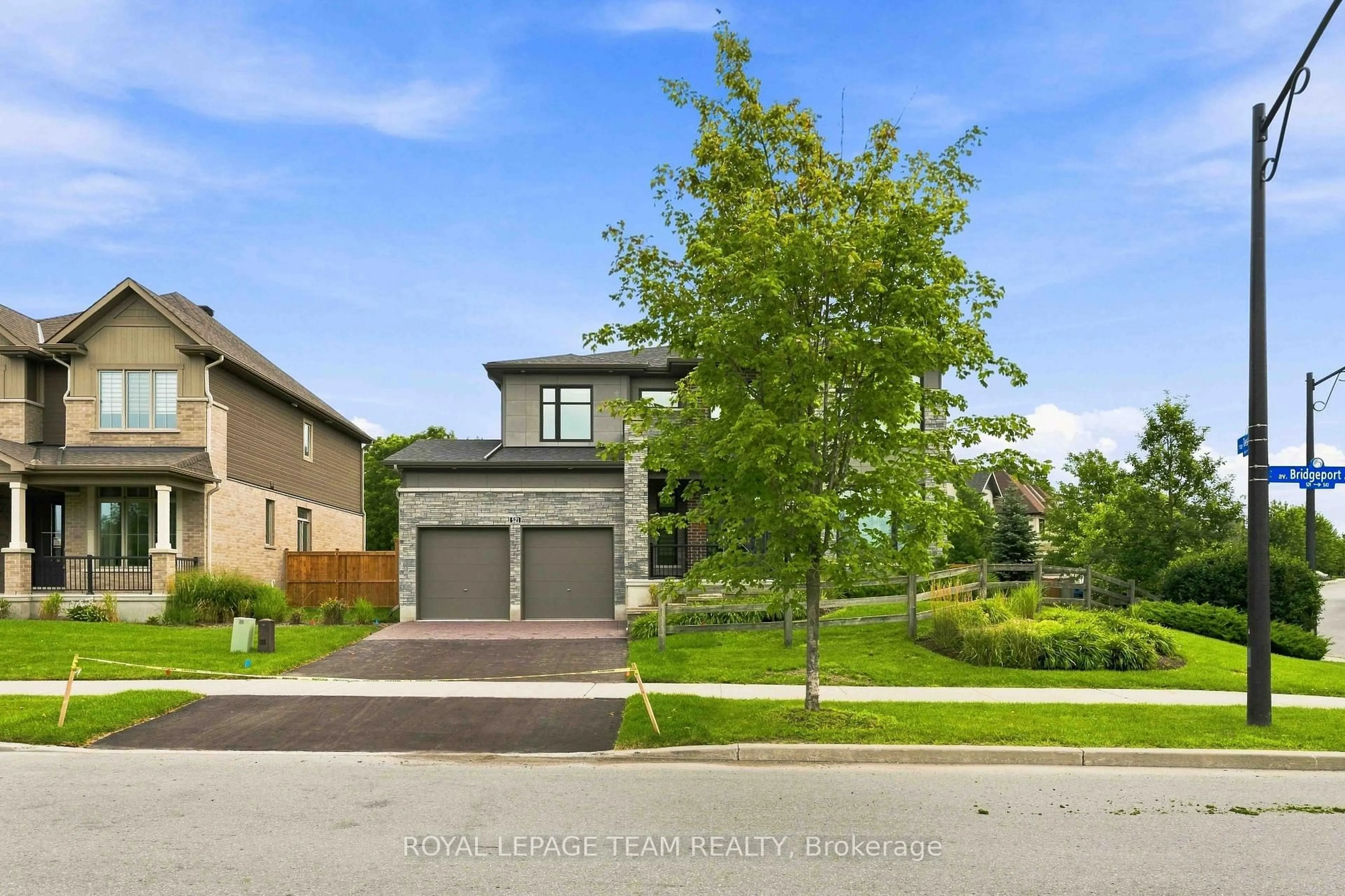 Home with brick exterior material, street for 521 Bridgeport Ave, Ottawa Ontario K4M 0E9