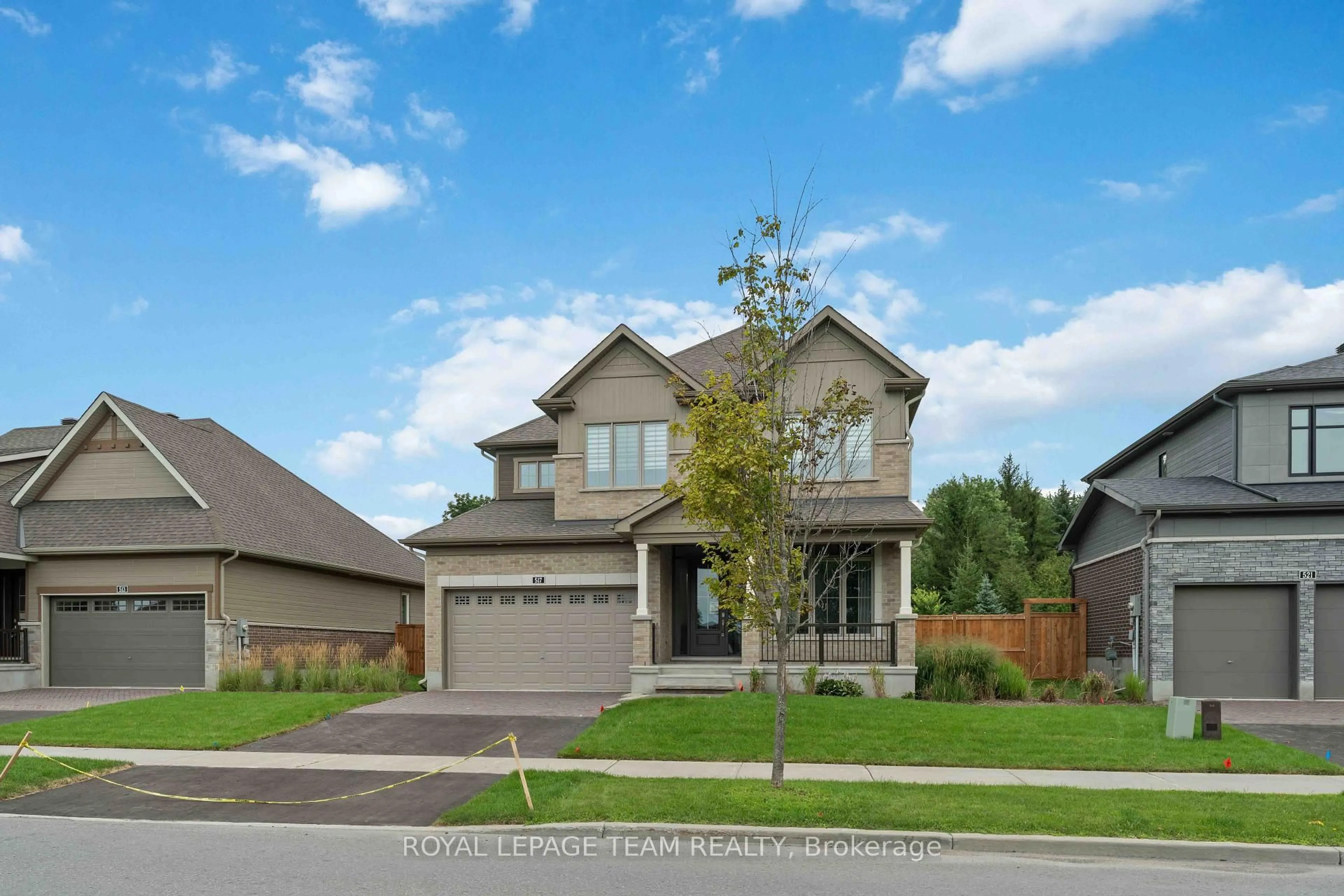 Home with brick exterior material, street for 517 Bridgeport Ave, Ottawa Ontario K4M 0E9