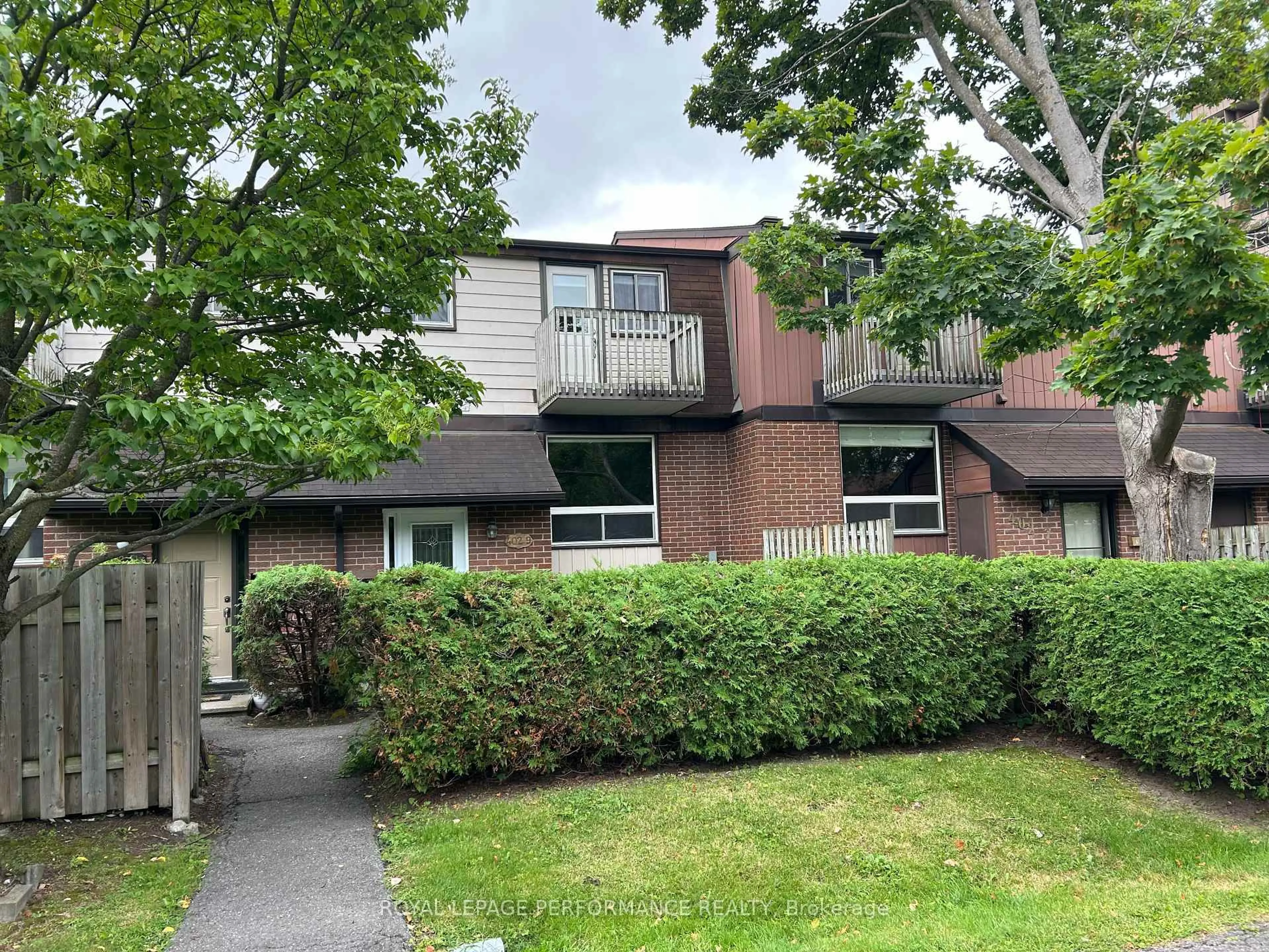 Unknown for 402 Montfort St #9, Ottawa Ontario K1L 8G7